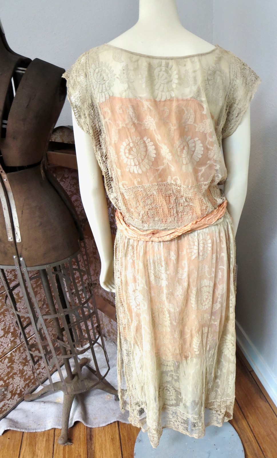 1920s Antique Filet Lace & Devore Silk Flapper Gown Ecru and Peach 35 Bust