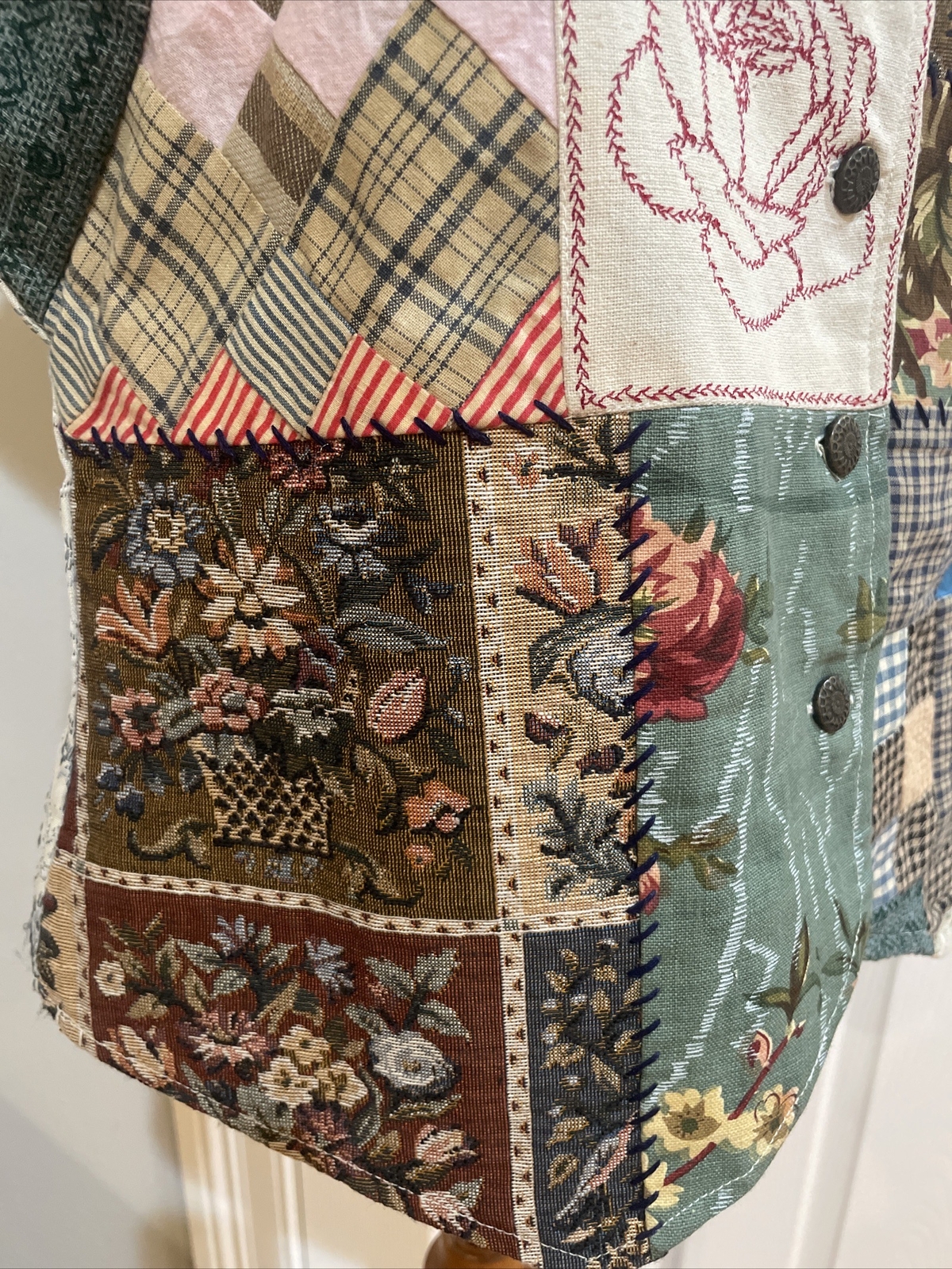 Vintage River Wearable Art vest Patchwork Floral Plaid 100% Cotton Lined M nwts