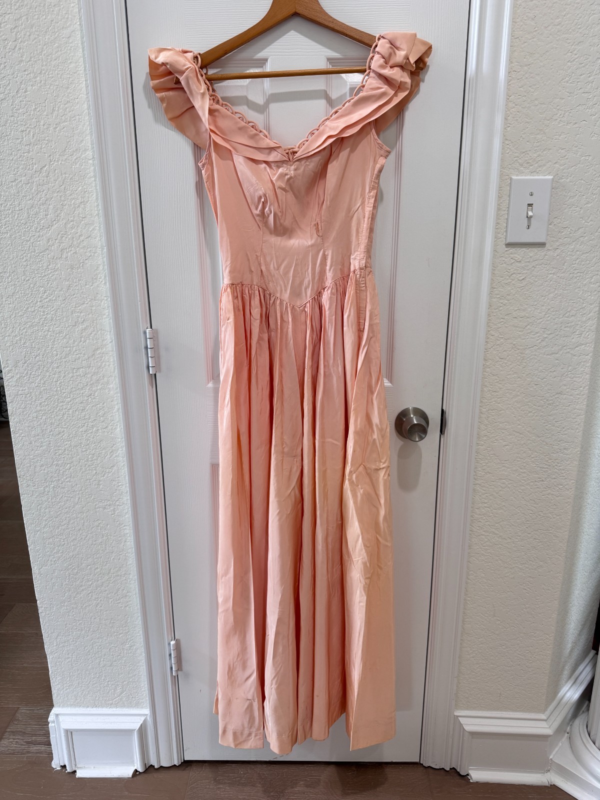 Vintage 40s 50s Peach Pink Taffeta Off Shoulder Gown Peplum Talon AS IS XS