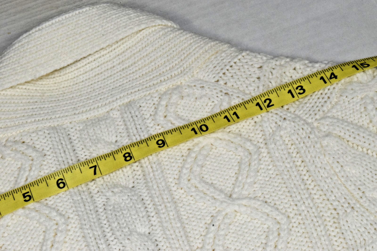Vintage Cardigan Sweater Changing Scene Size S 80s White Cable Knit Wood Buttons