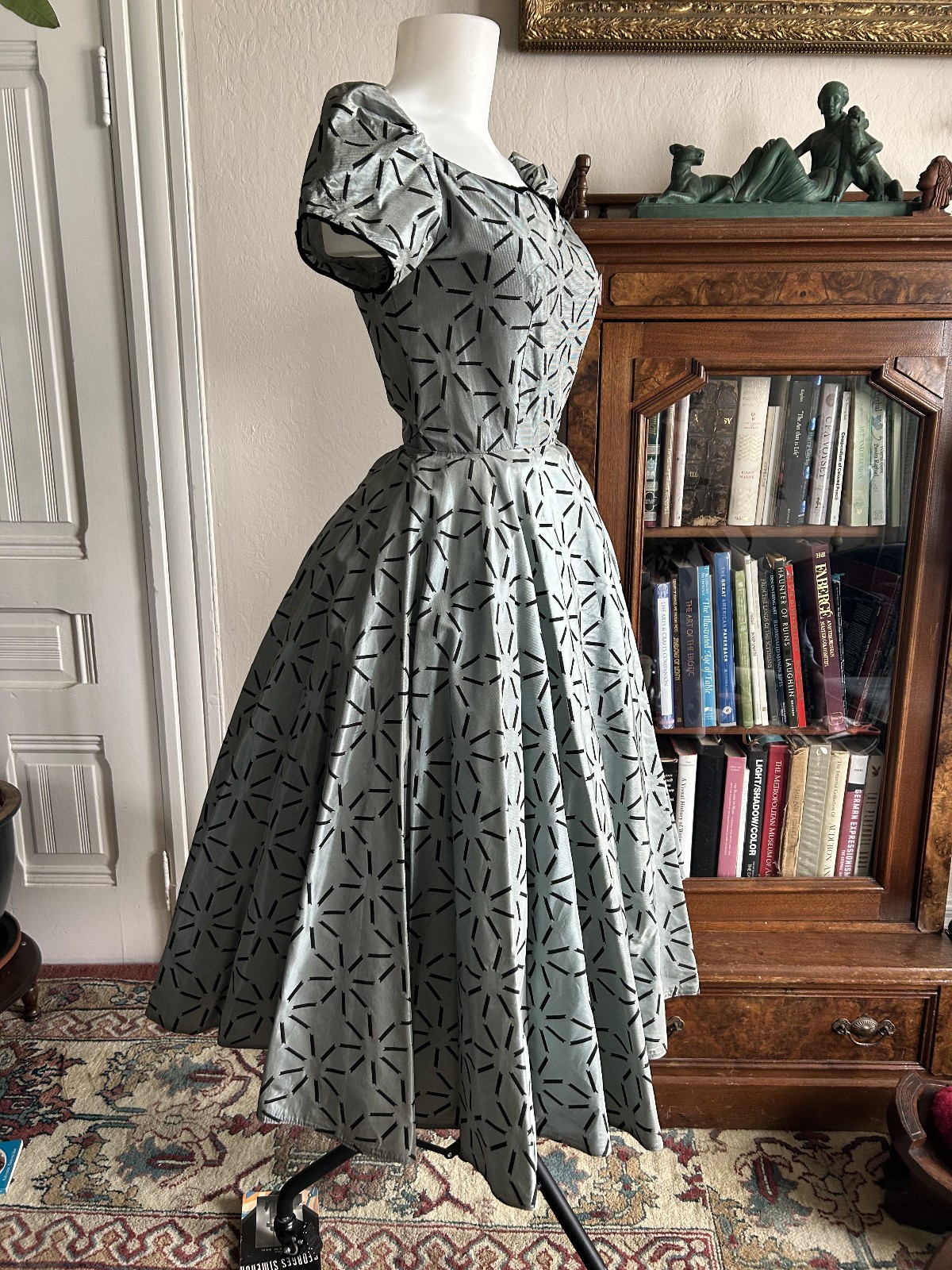 Vintage 1950s Blue Formal Tea Dress Shiny Print Sweetheart Full Skirt Flare XS S