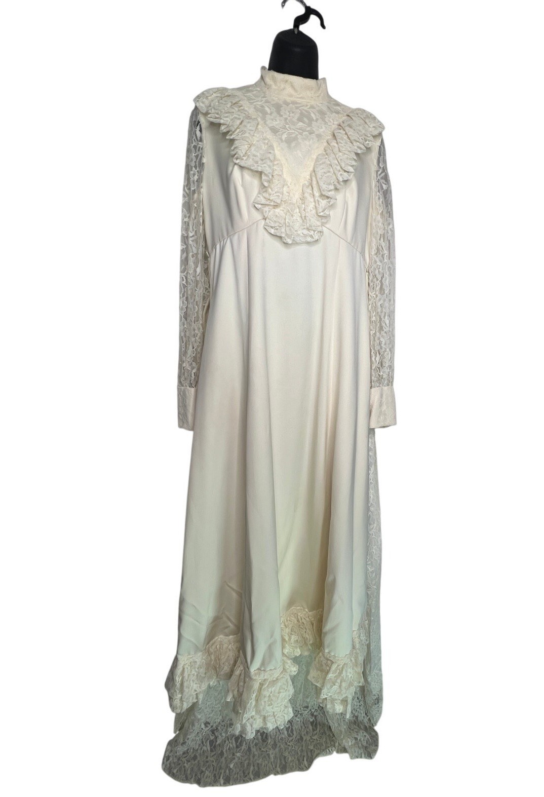 Vintage 1970’s Lace Ruffles Boho Prairie Maxi Wedding Dress Detachable Train