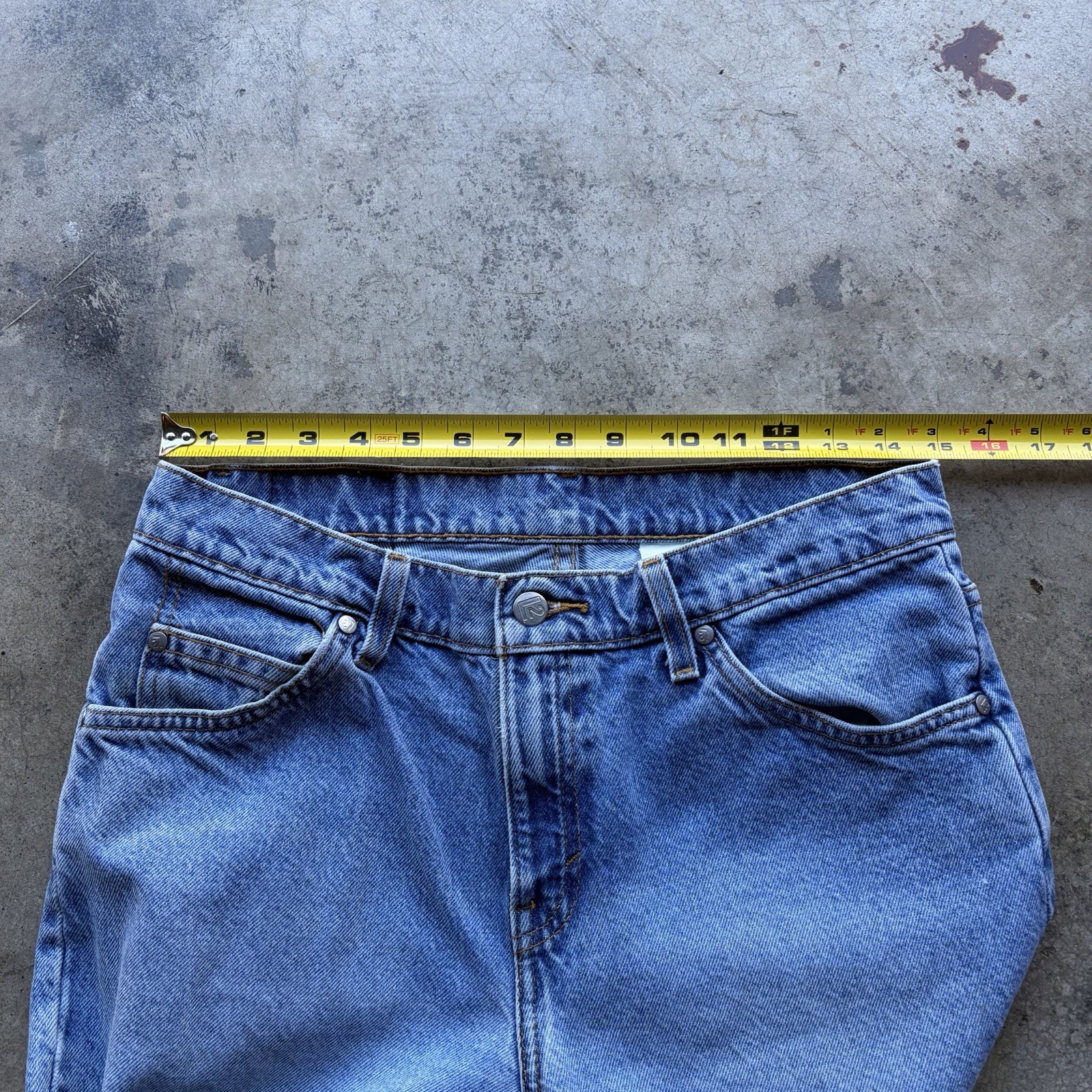 Vintage 90s Levi’s L2 Silver Tab Flare Jeans Sz 11 30×31