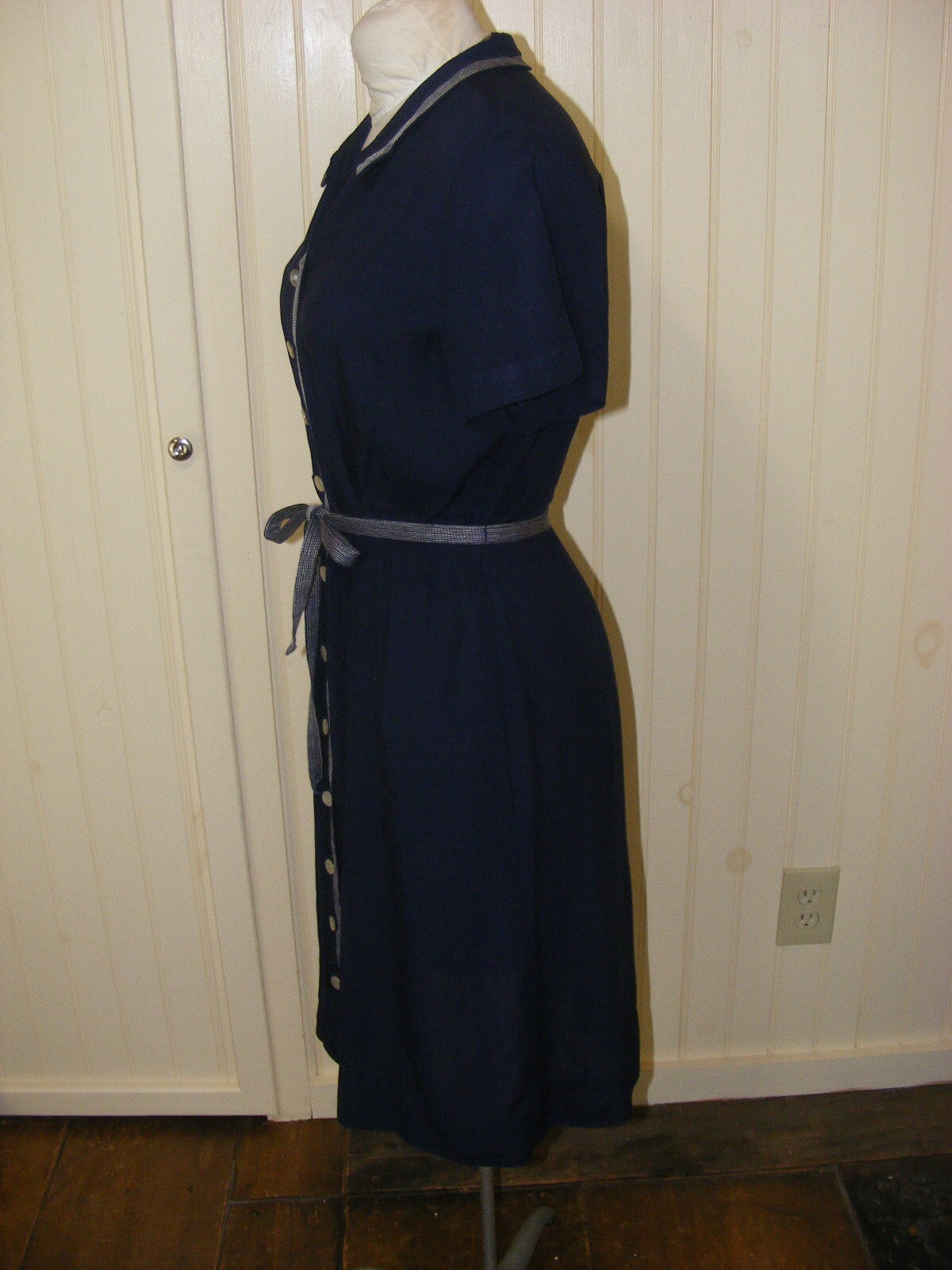 40S DRESS NAVY BLUE BUTTON UP LONG FULL SKIRT BELTED FLAT WAIST M