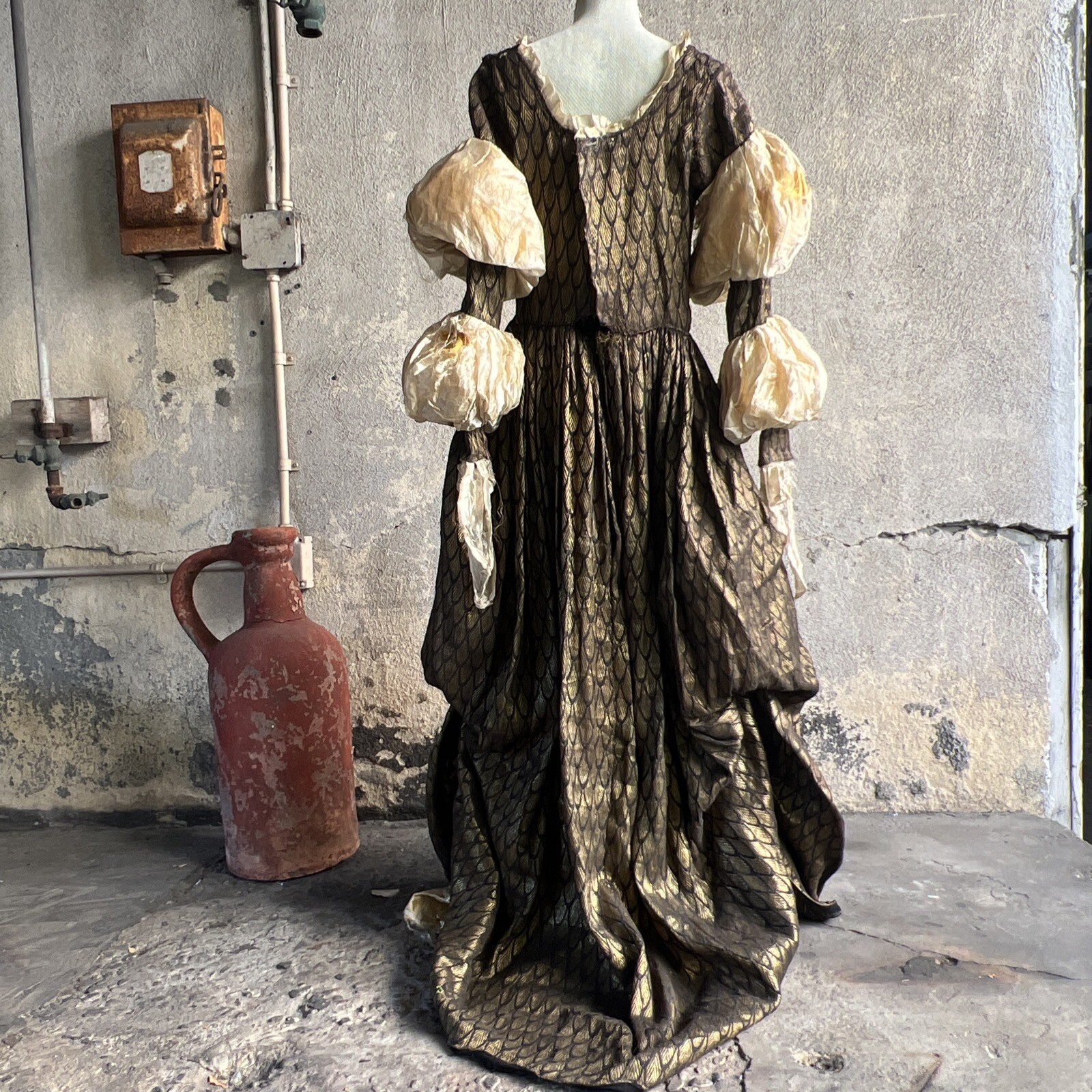 Antique Edwardian Gold Lamé Fish Scale Dress Gown Puff Sleeve Costume Vintage