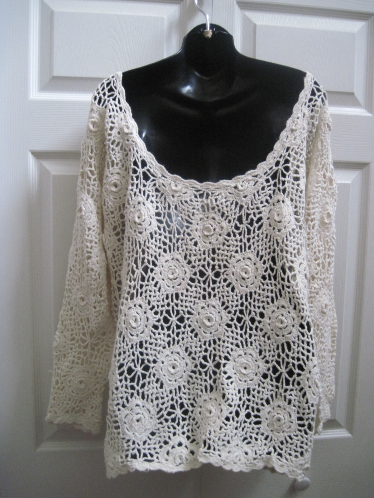 Reference Point Women&rsquo;s Medium VINTAGE Ivory Crochet Knit Top Long Sleeves