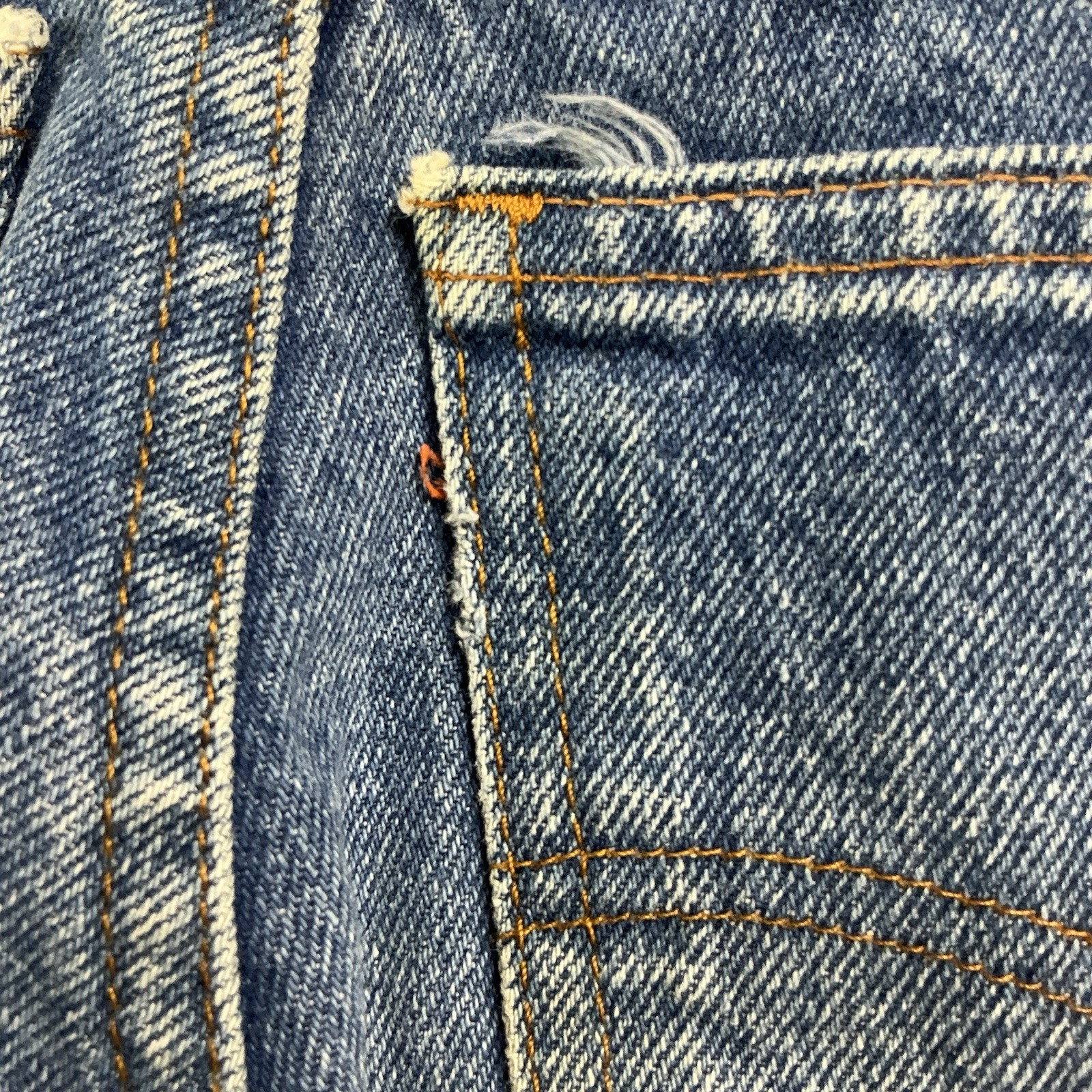 Vintage Levi’s 80s orange tab straight leg medium wash jeans 23×30 USA