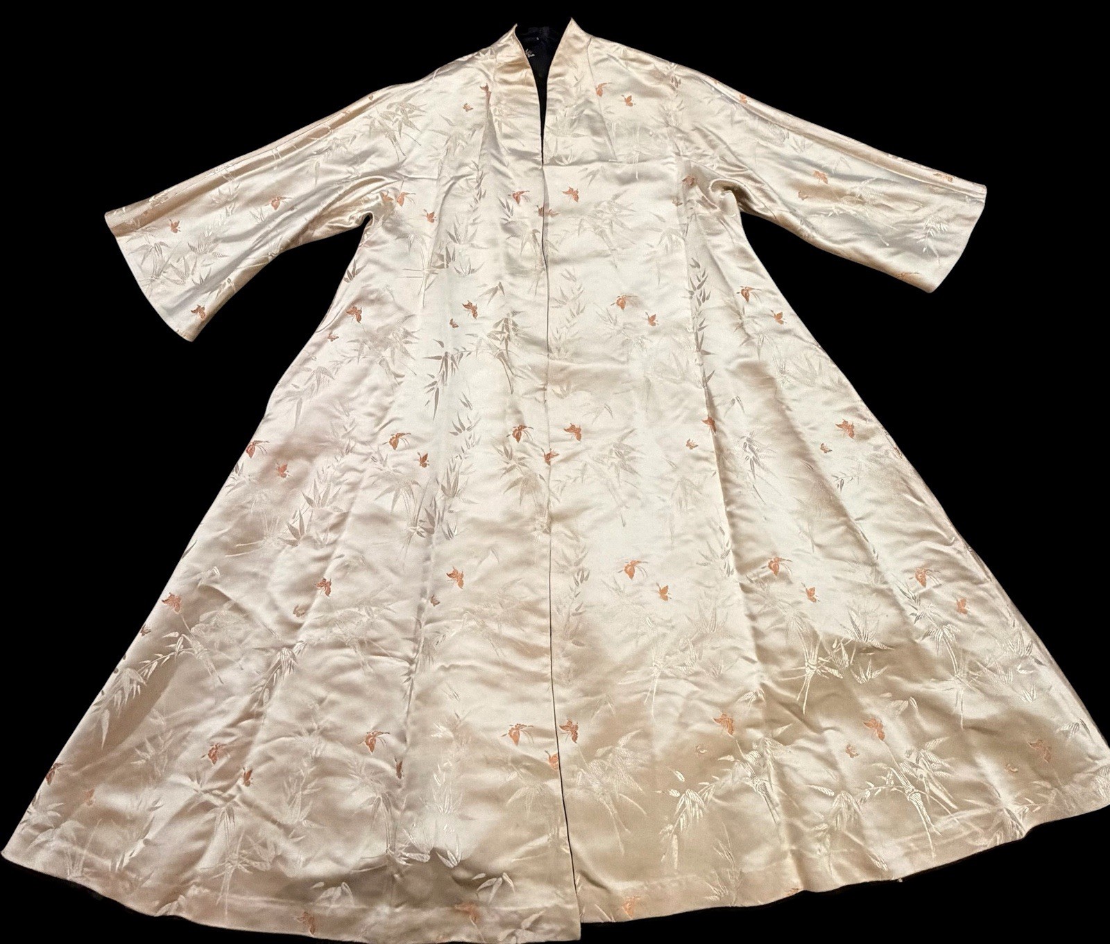 Dynasty Brand Chinese Silk/ Embroidered Robe Reversible , Hong Kong 1950-1960