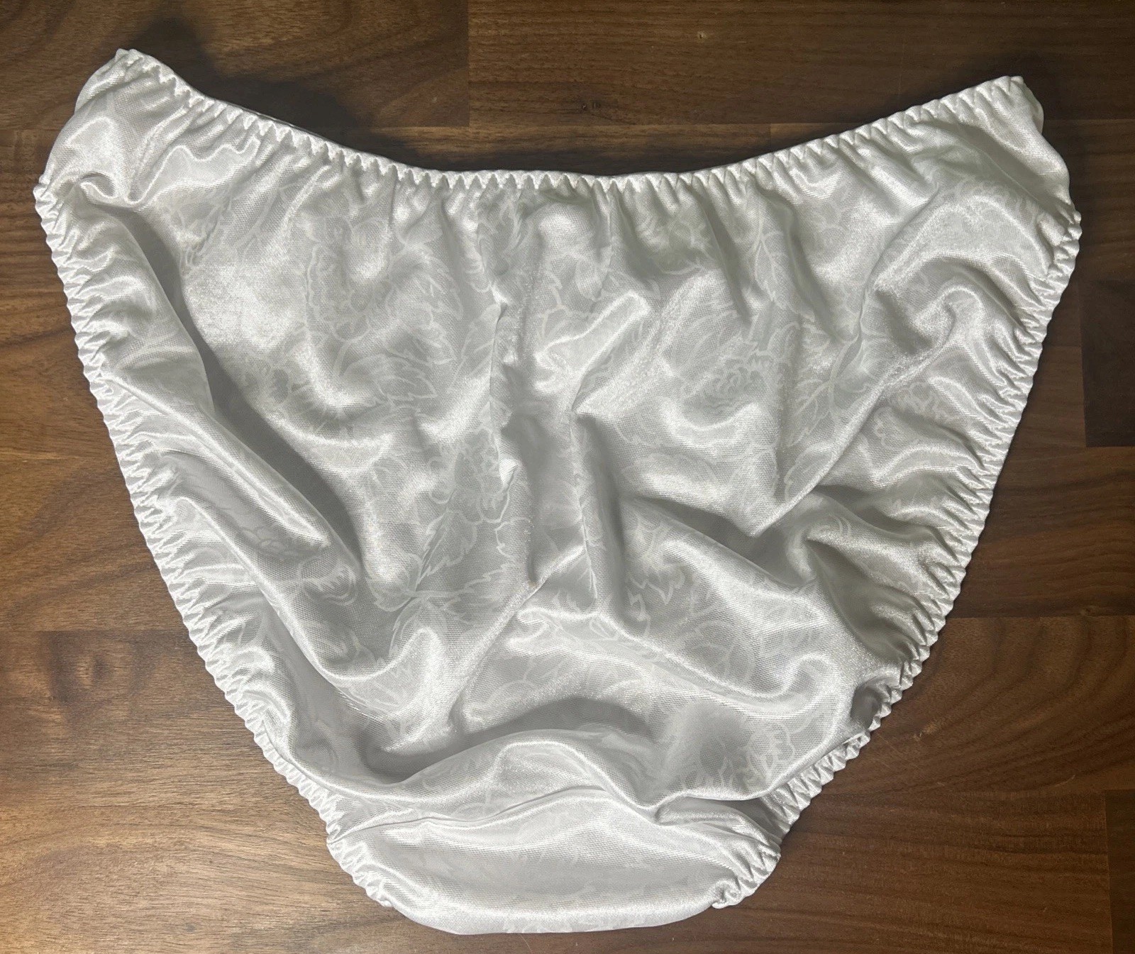Vtg Maidenform Panties Second Skin Glossy Satin Shiny Hicut XL White Bridal