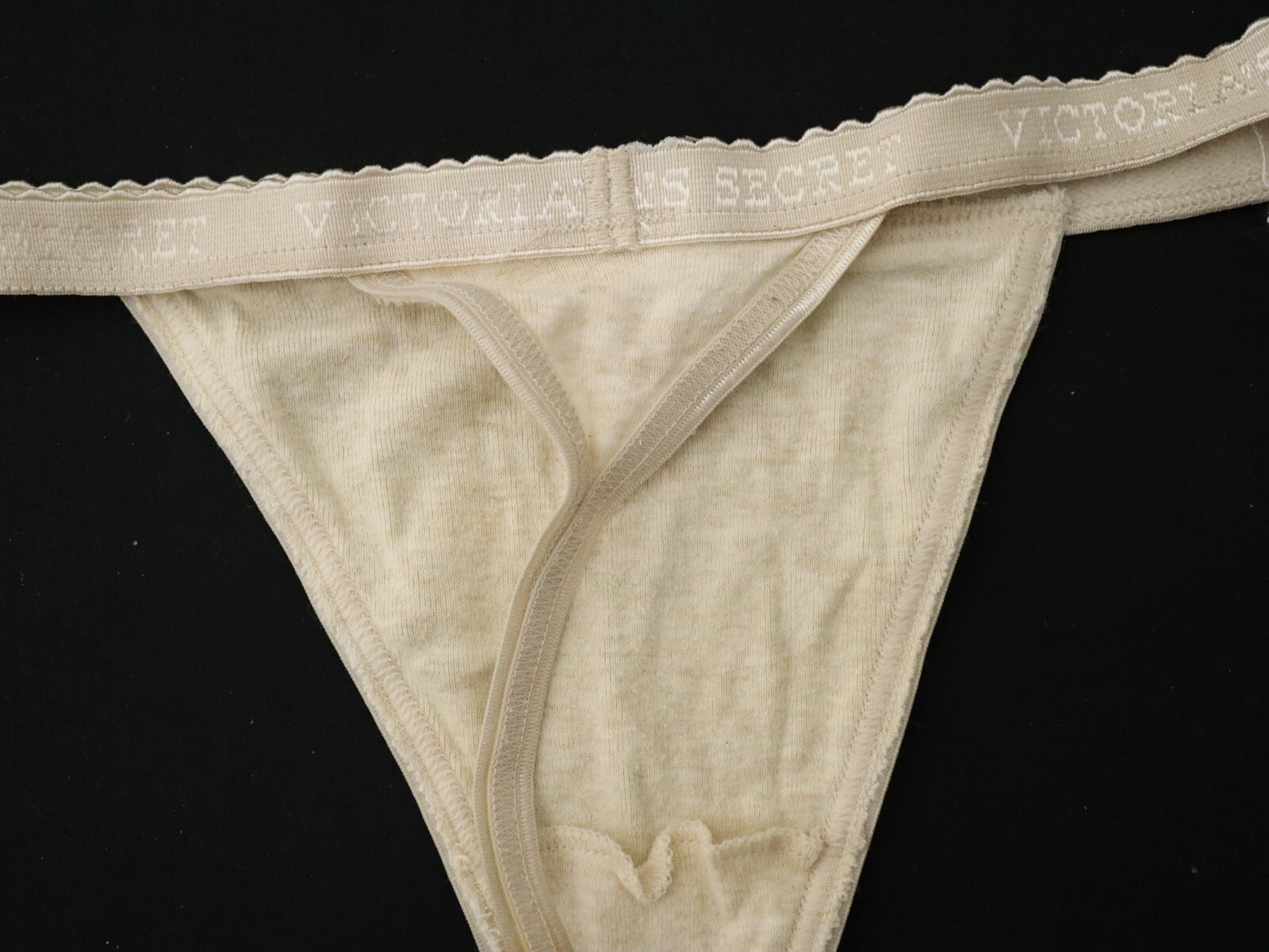 2 Victoria&rsquo;s Secret VTG Y2K Signature Cotton V-String Thong Panties Lot MEDIUM