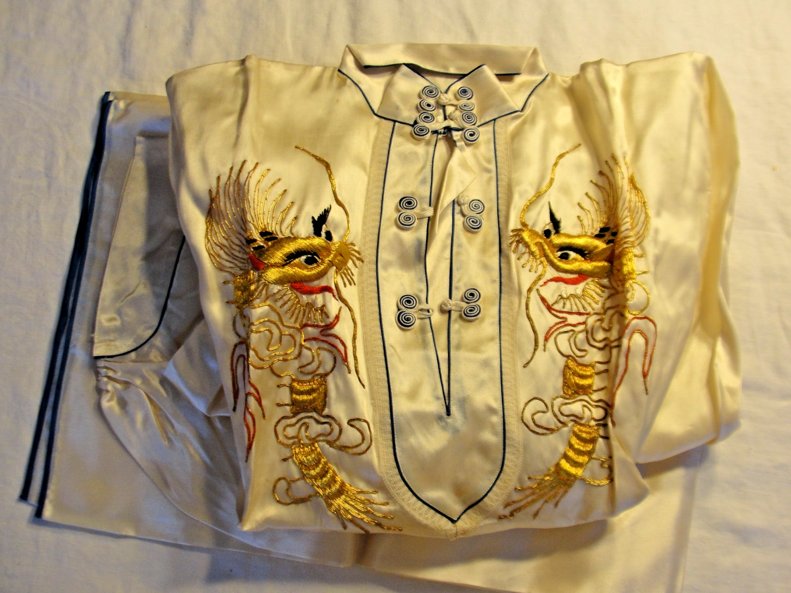 Vintage Hong Kong / Chinese Tunic and Pants Pajamas Dragon Embroidery