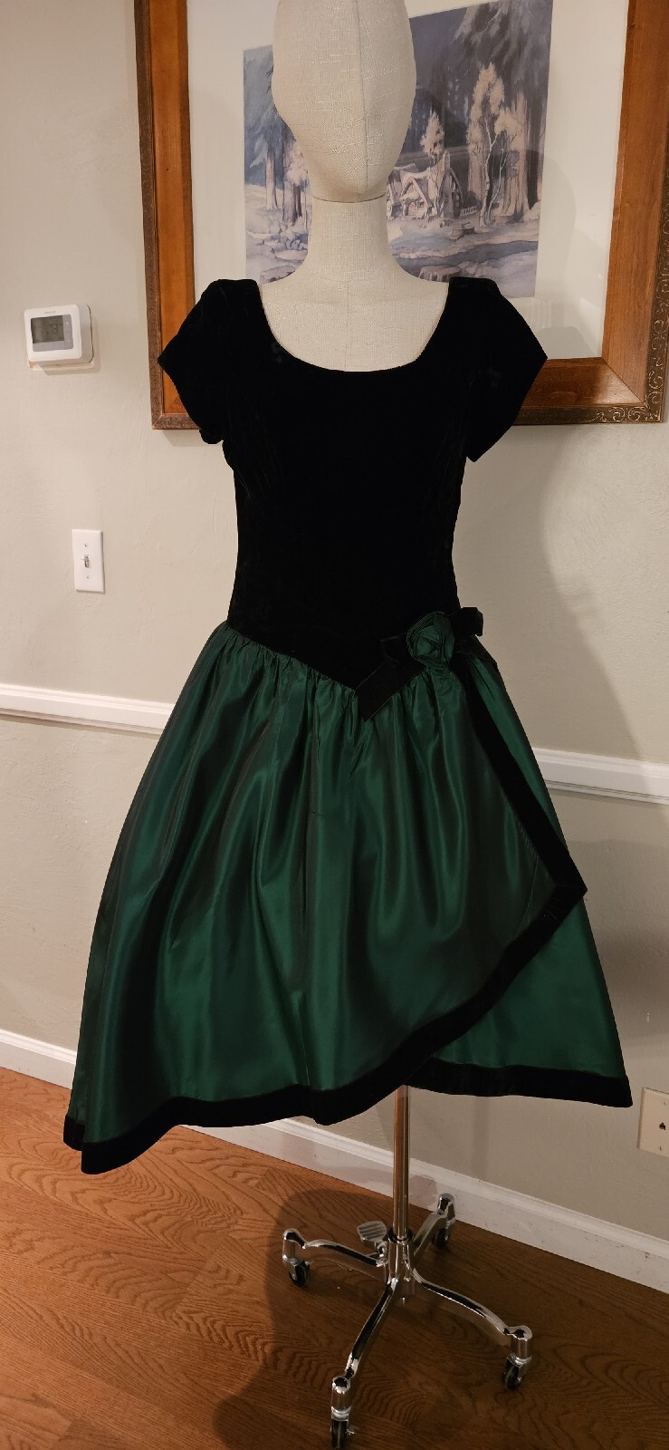 Vintage 1980s Green With Black Velvet Lined Skirt And Bodice As Pictured