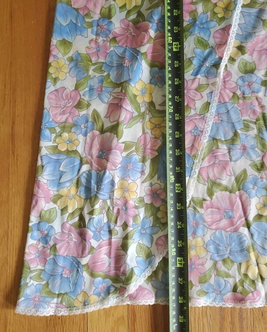 Vintage Vassarette Floral Robe Size Medium Nylon Lace Front Made In Usa