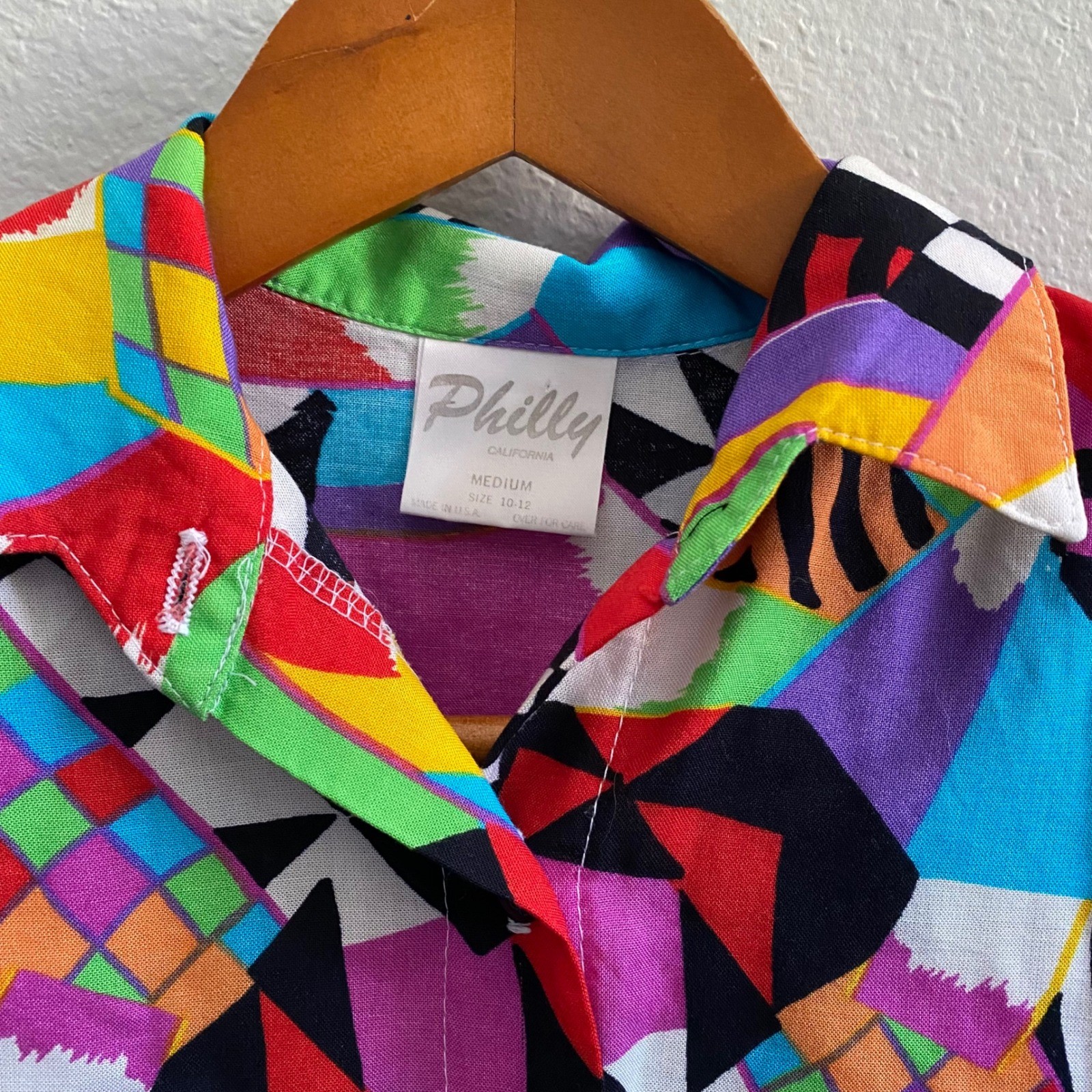 Vintage Abstract Geometric Button Up Made in USA – fits like small-xs
