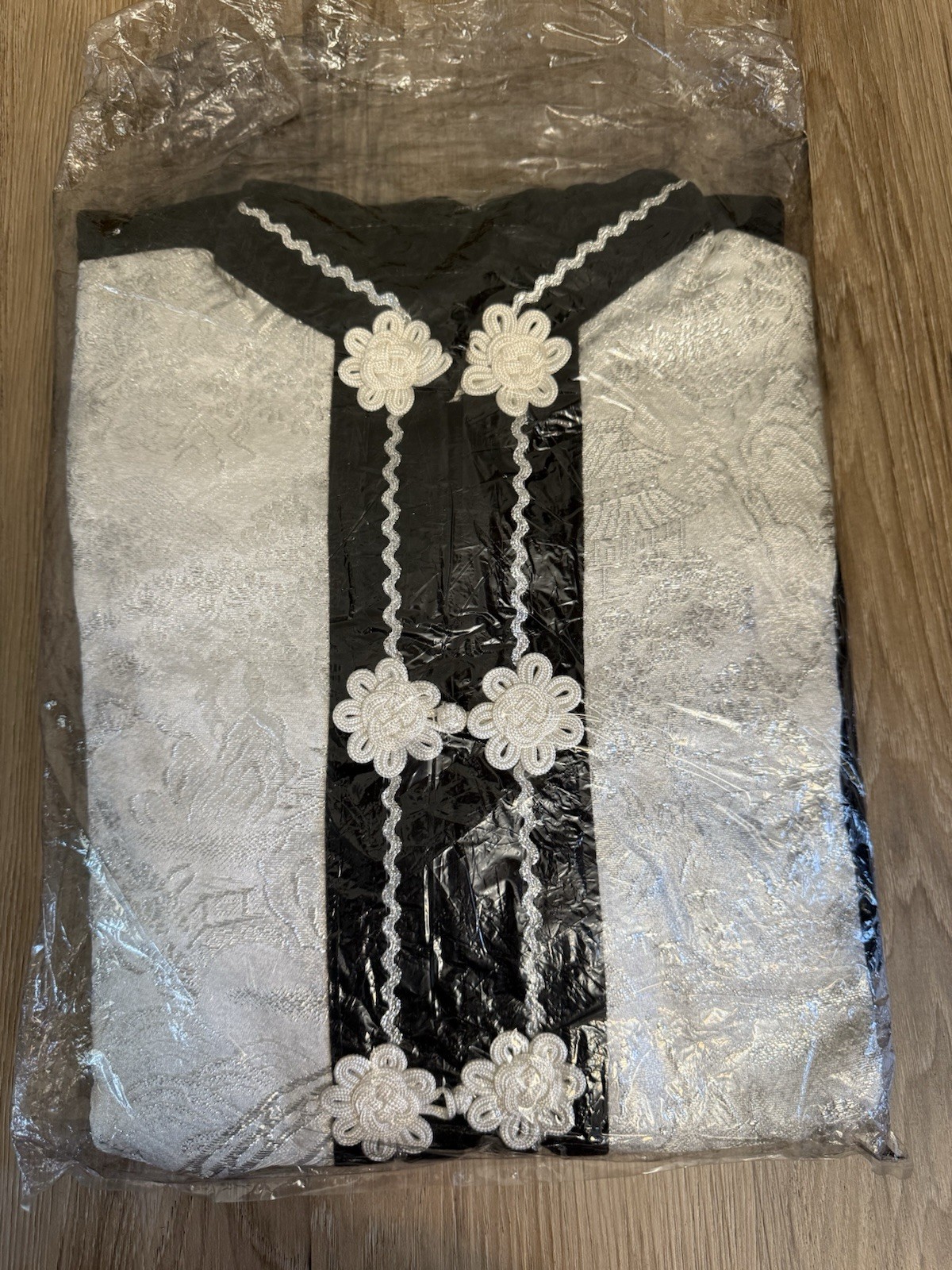 Vintage NOS Peace Made Nippon Silver Brocade Jacket Black Velvet Trim Large
