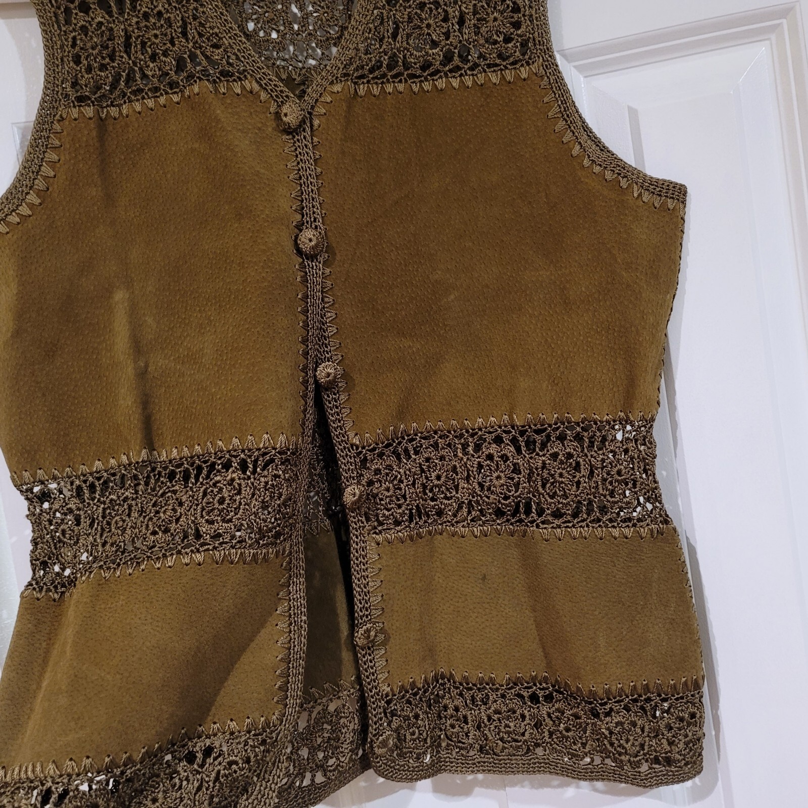 Vintage Macrame Suede Hippy Womens Vest S Olive Green Crochet Knitted Button