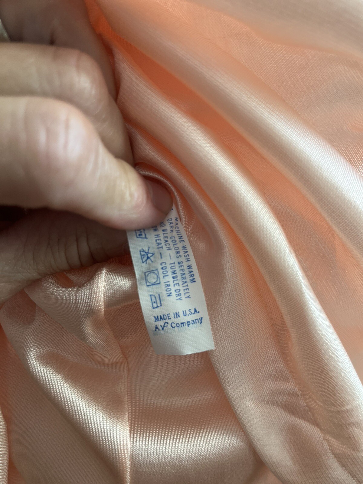 🌻Vintage Vanity Fair Light Peach Two Piece Nylon Pajama Set Size Medium NWT