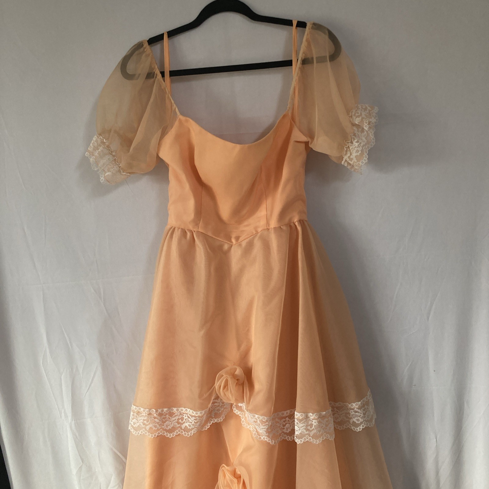 Vintage 1970s Lorrie Deb Apricot Ruffle Tulle / Organza Prom Dress Size 11/12