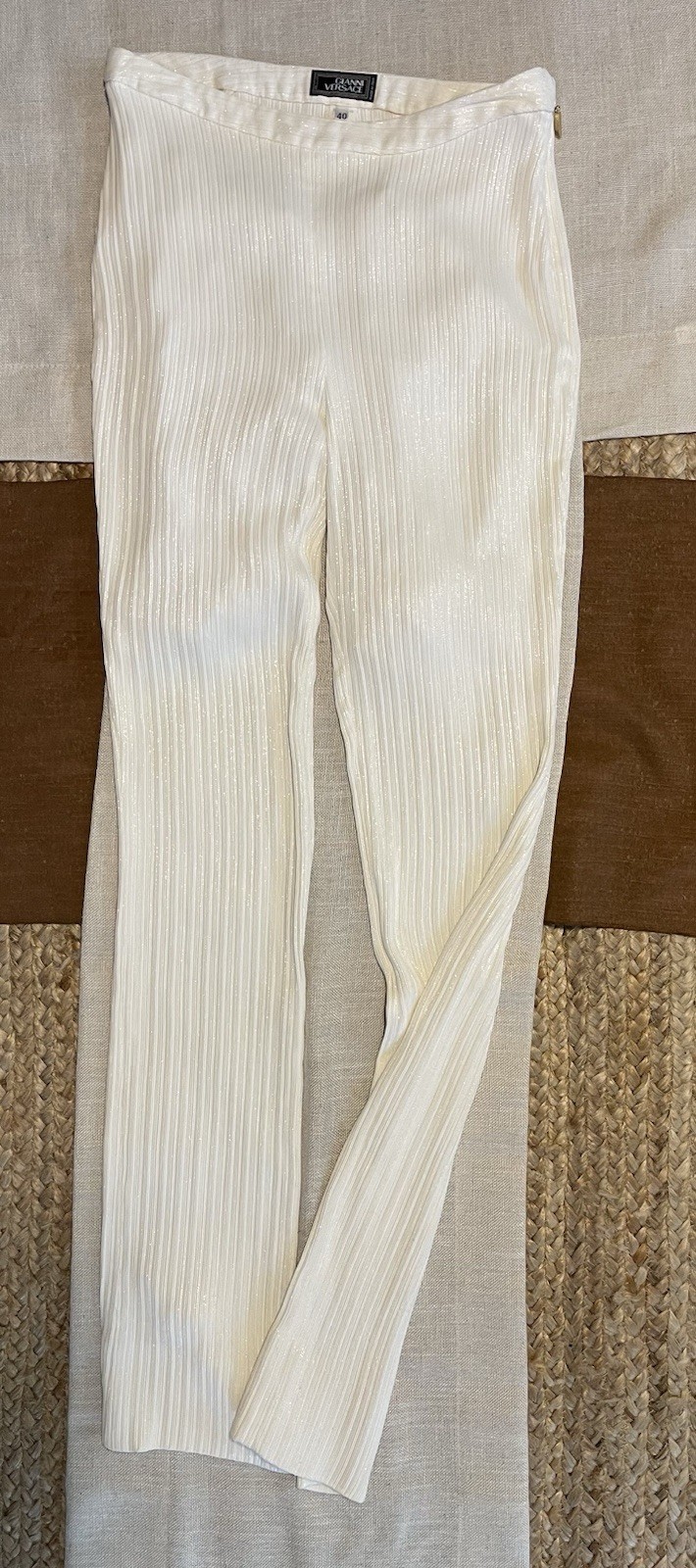 VTG Gianni Versace Couture 90s White Silver 2 Pc Silk Suit IT 40 XS Greek Key