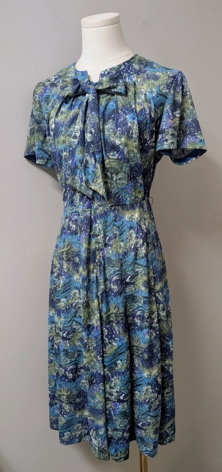 Vintage 60&rsquo;s Abstract Watercolor Dress Zipper Front With Bow Nylon Jersey S/M