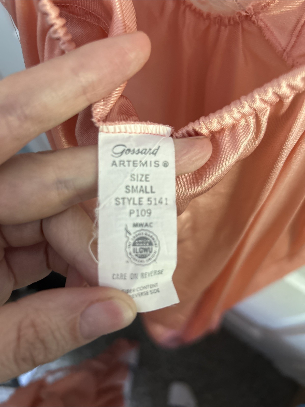 Stunning Vtg GOSSARD ARTEMIS Peach Nylon & Lace Nightgown /robe Small
