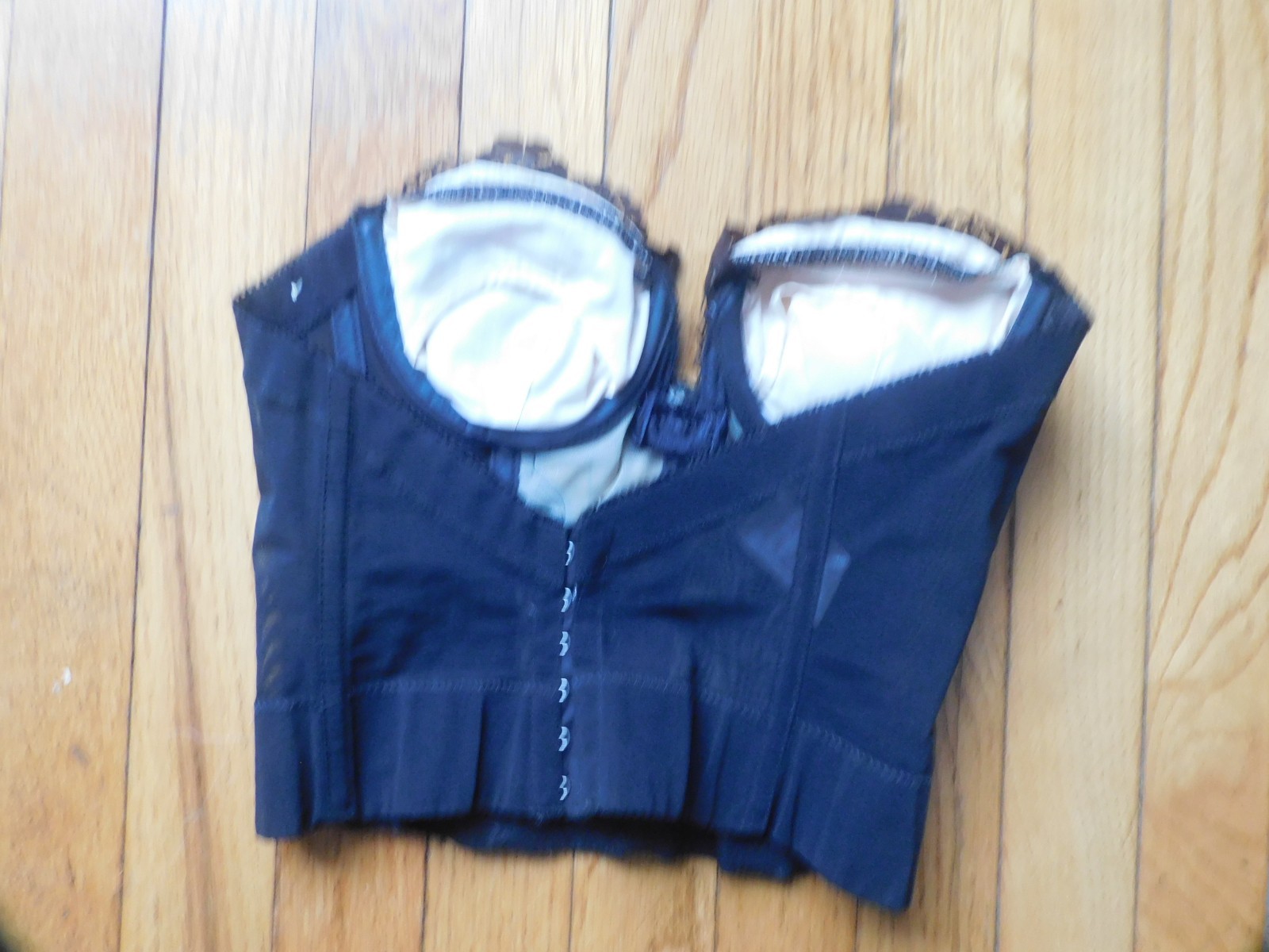 vtg small size black with bow & lacy bra 34a lady marlene