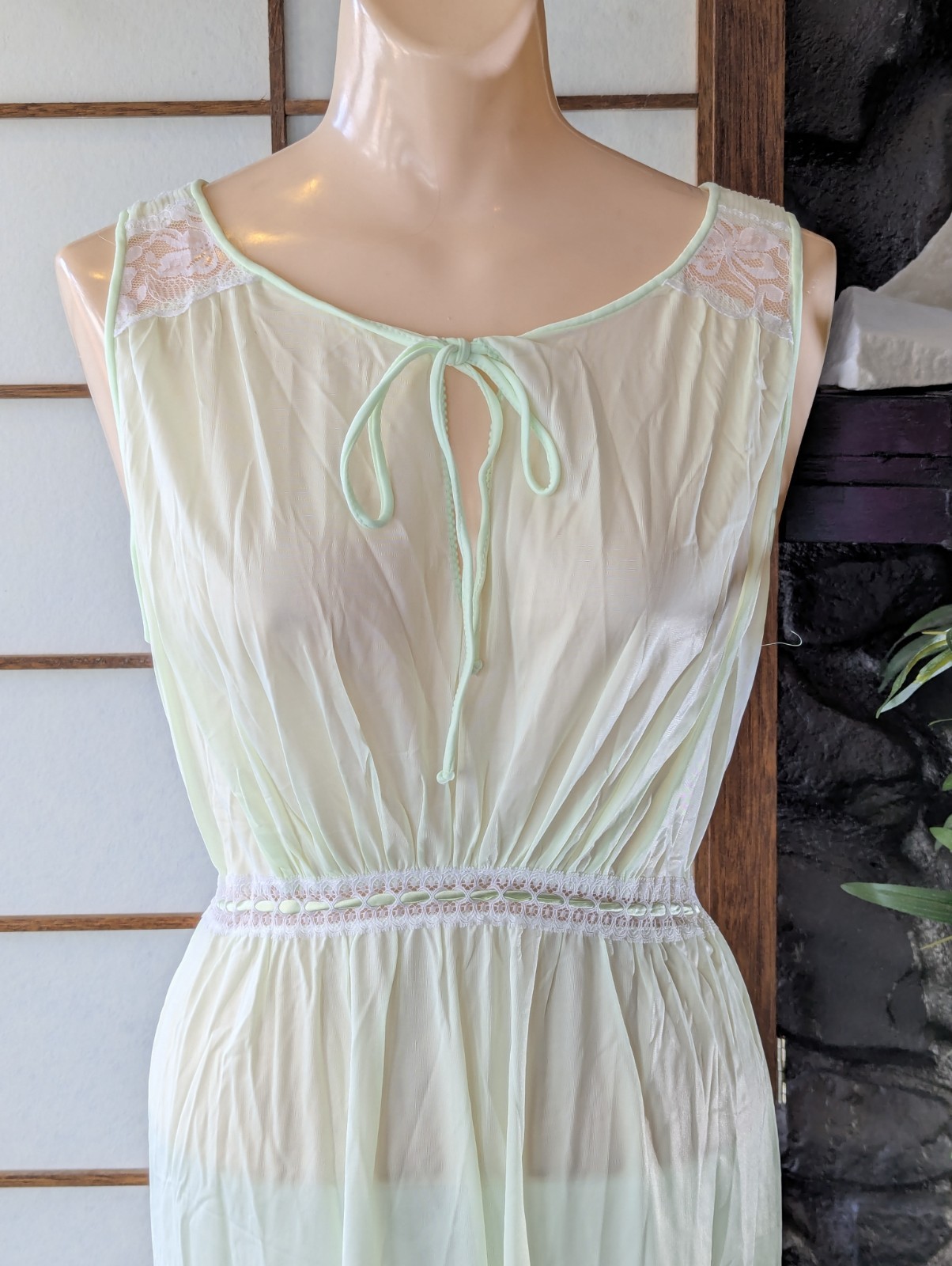 Vtg 1970s Miss Elaine Peignoir Set Long Mint Green Chiffon Lace USA Large NOS