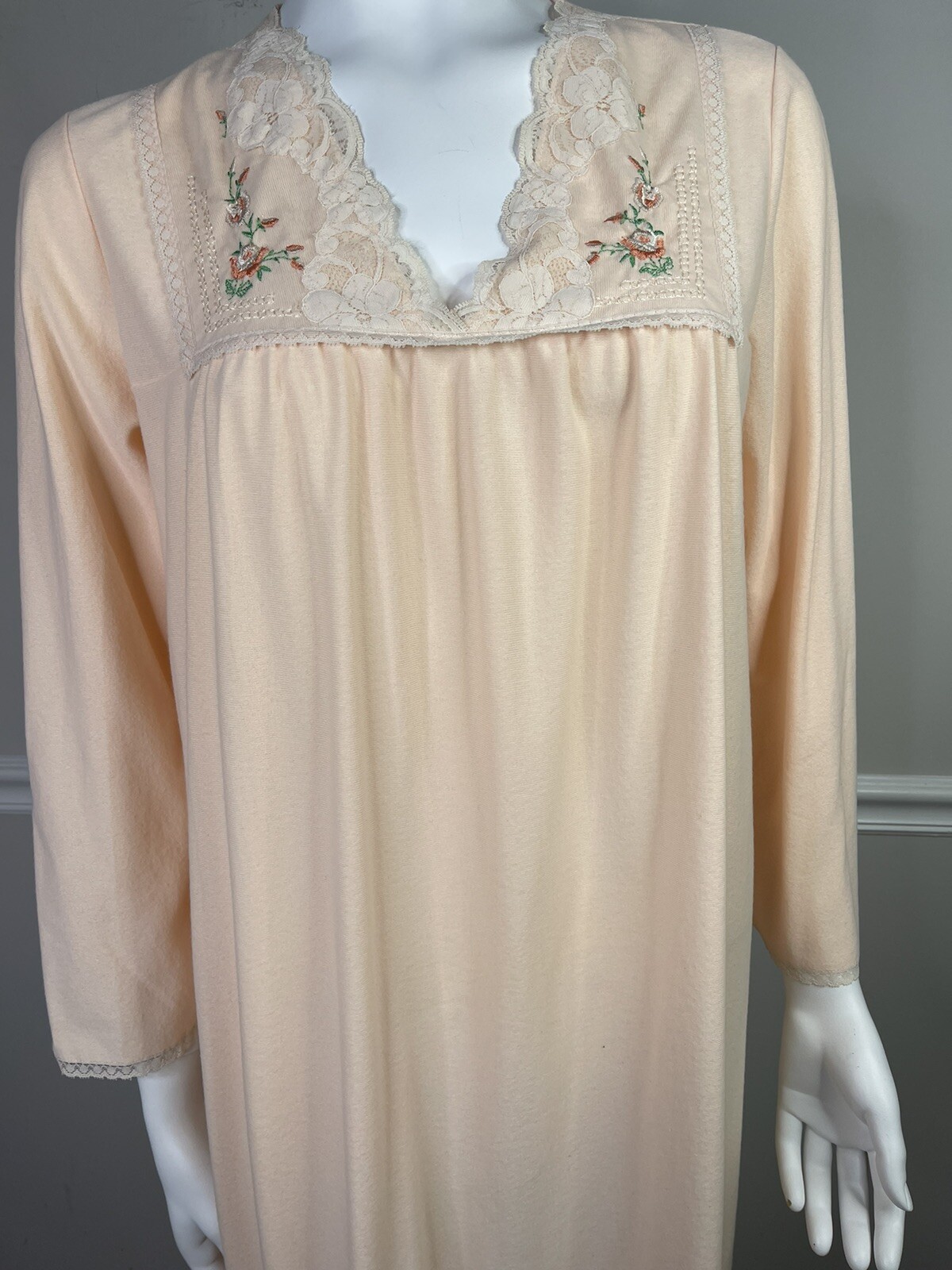 Vintage Sears Peach Nightgown Long Size Large 37.5-40.5 Tall Made In USA Soft