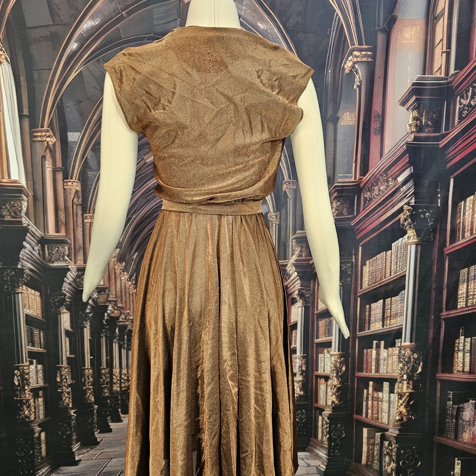 Vintage 1970s Dress Copper Brown V-neckline Cap Sleeve Tie Waist Circle Skirt