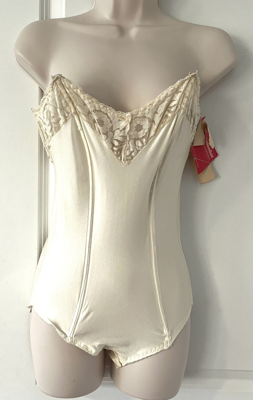 NWT Vintage 36C Young Smoothie Body Shaper Body Suit Lace Beige with Boning