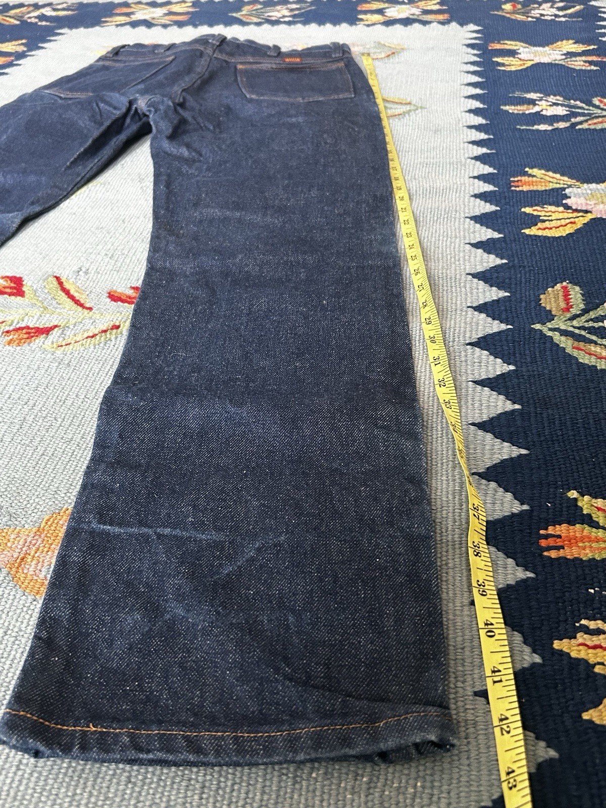 1970s Dark Wash Straight Leg Jeans – Size 28