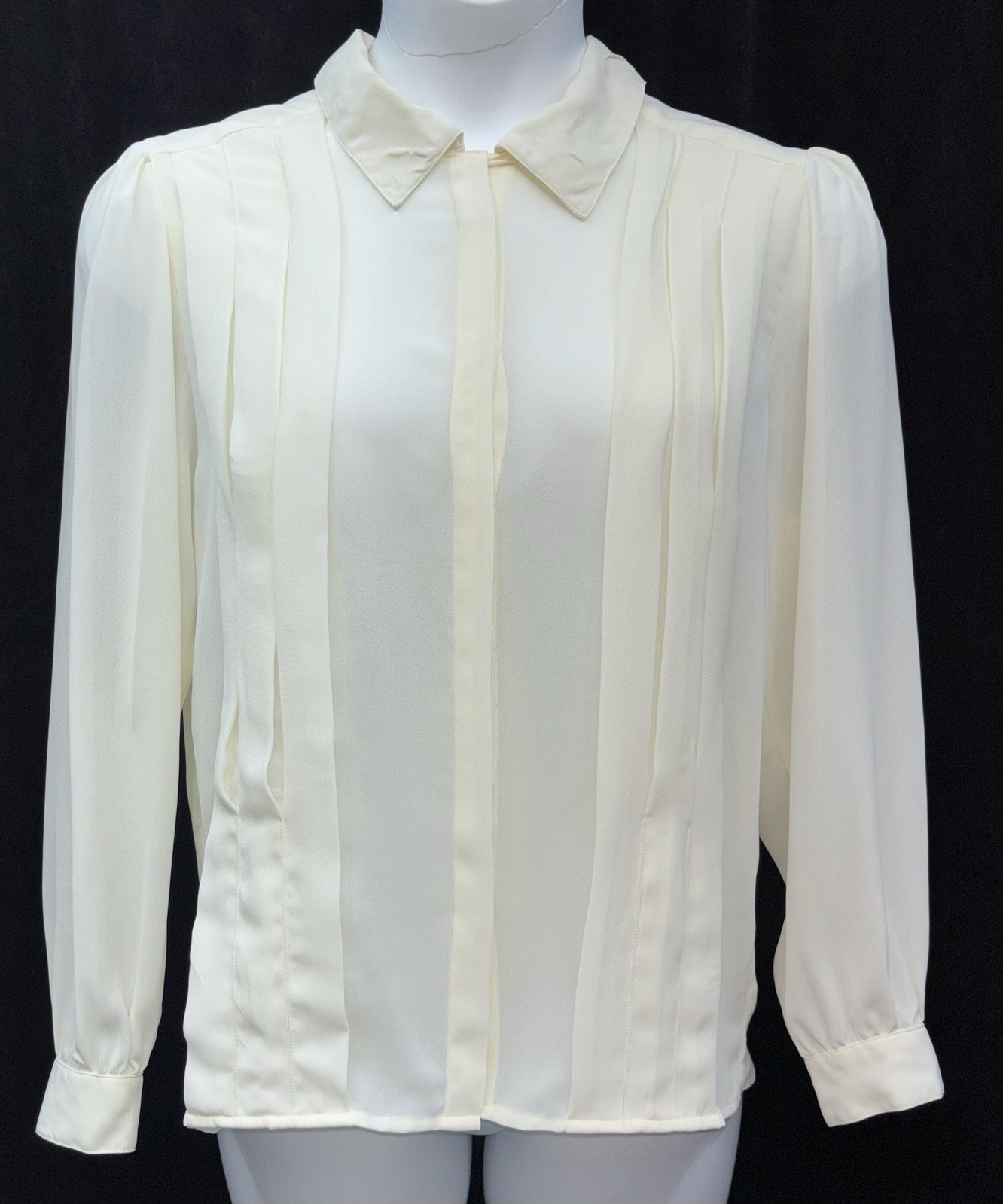 Vintage Joan Harper Women Size 16 Button Up Long Sleeve Blouse Cream Pin Tuck