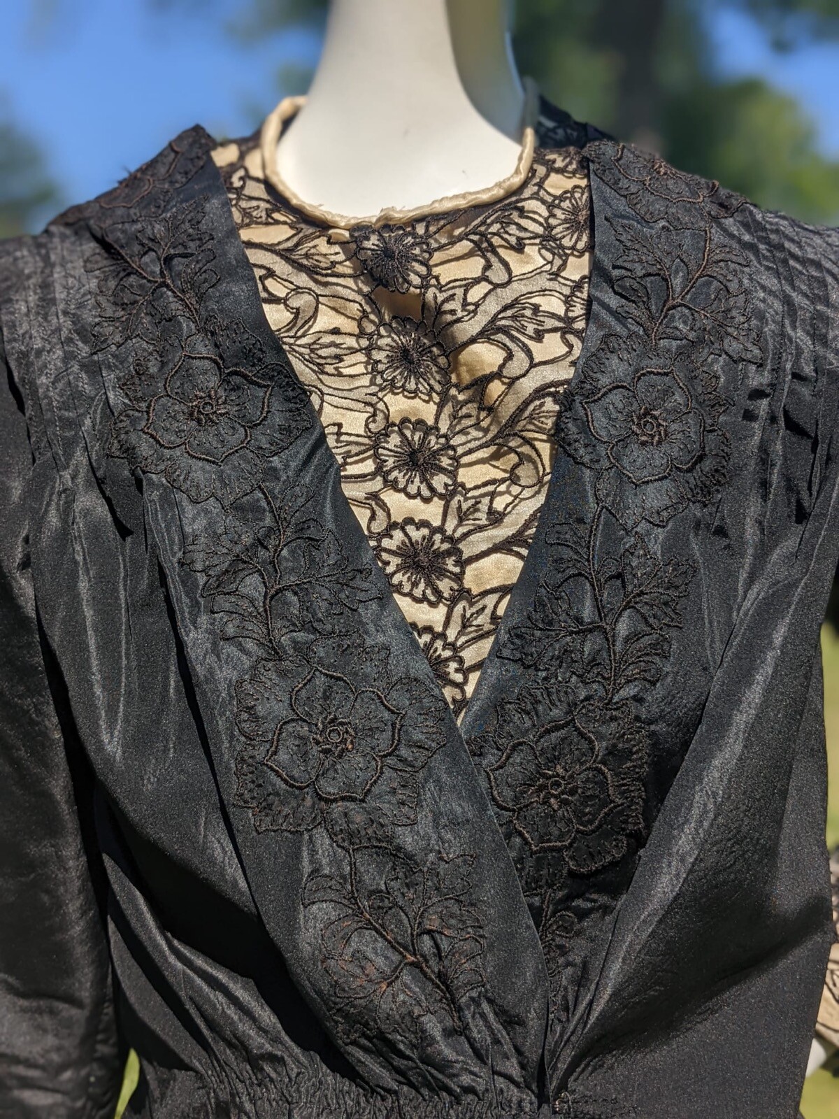EDWARDIAN BLACK SILK TAFFETA JACKET W EMB FLORAL CUTOUT BLACK CHIFFON