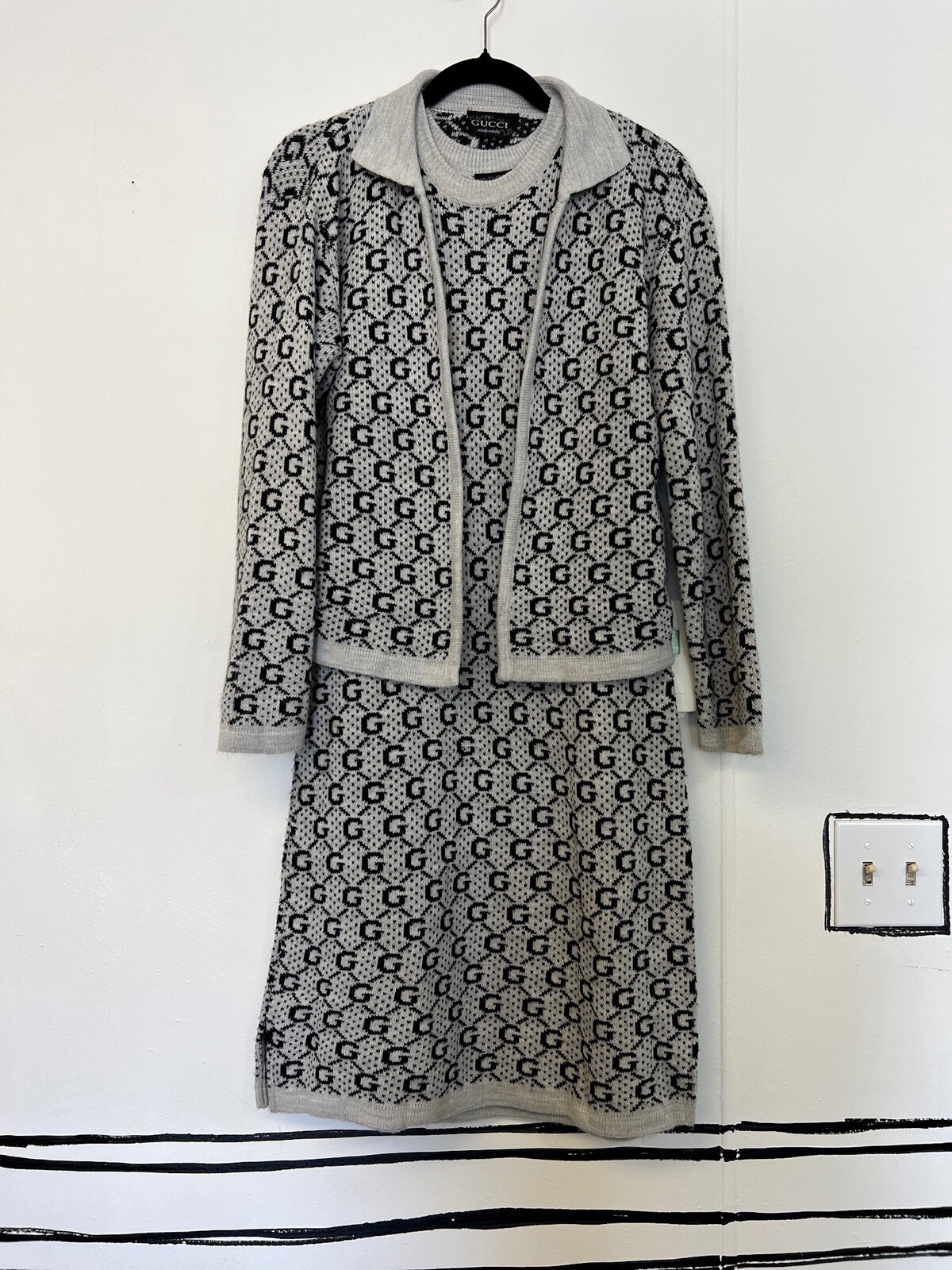 GUCCI Monogrammed Womens Vtg 90s Slim Knit Wool Jacket Skirt Suit sz S/M ICONIC