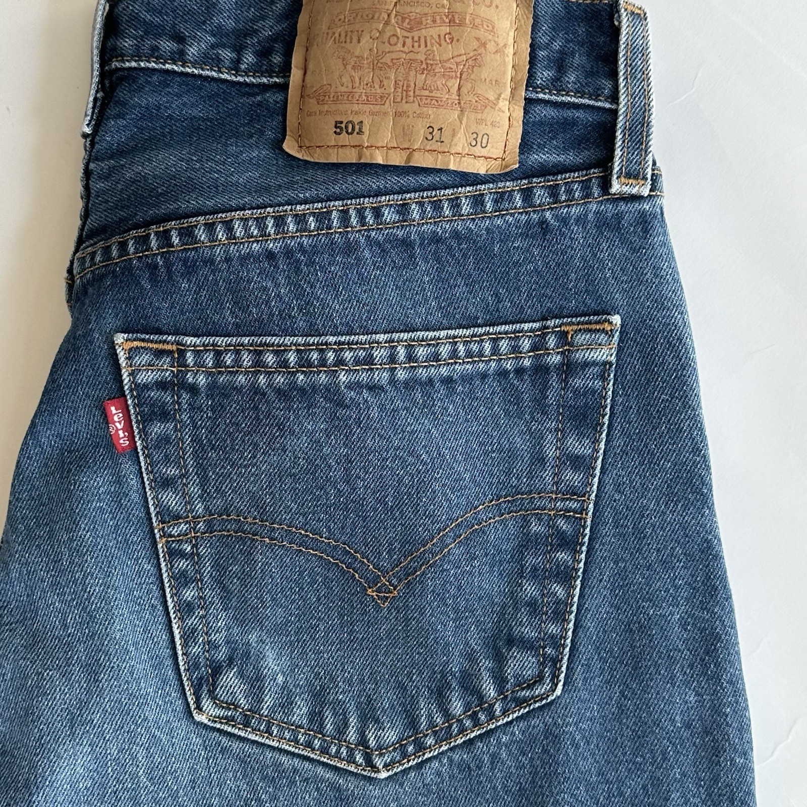Vintage Levi’s 6501-0116 Button Fly FOR WOMEN 30×29 (tagged 31×30) Excellent!