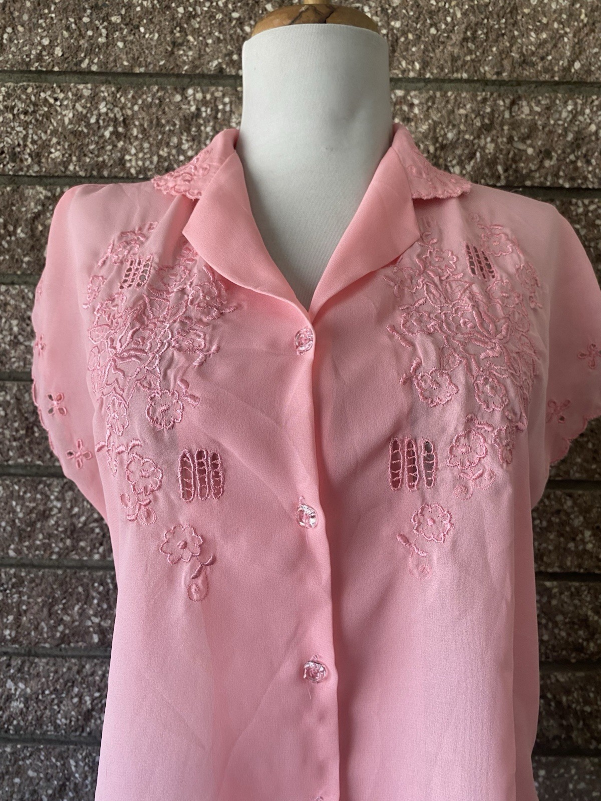 Vintage 1960s Pink Blouse Polyester Floral Embroidered Button Up Shirt Size M