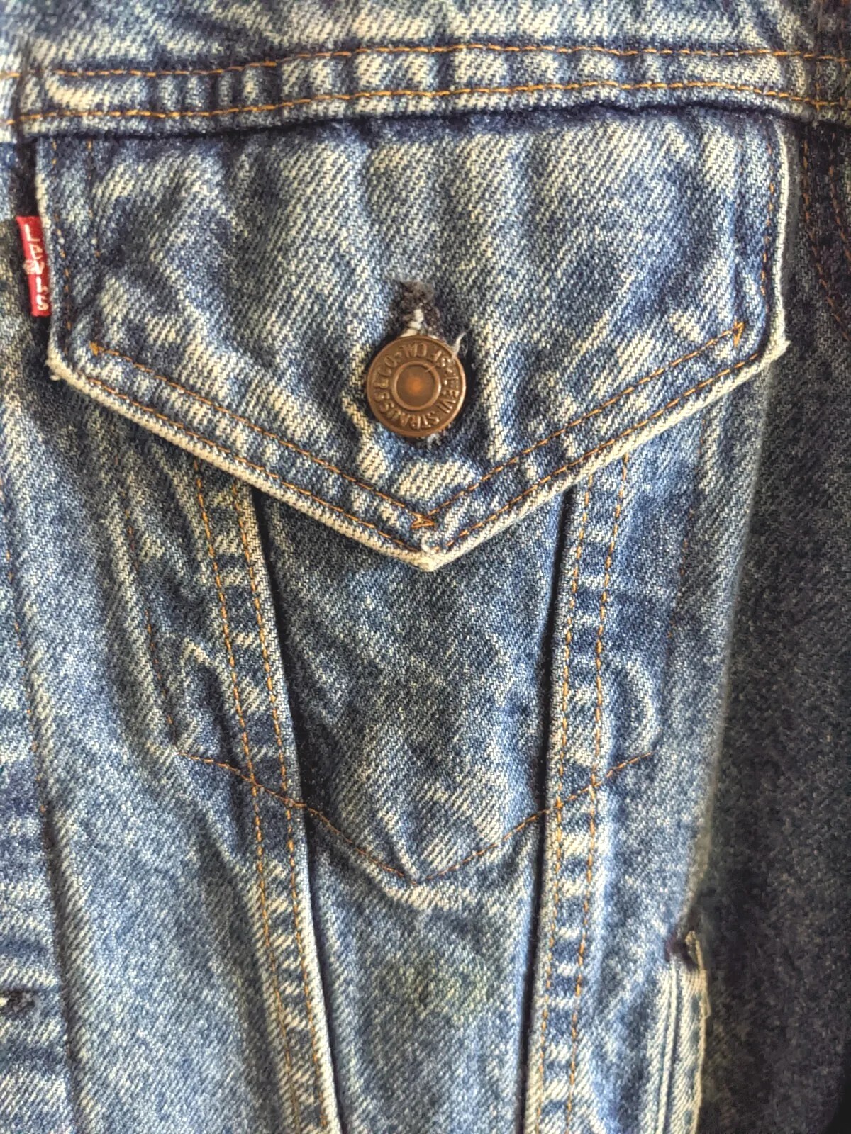 Vintage 80s Jean Jacket LEVI STRAUSS BLUE TRUCKER 70506-0214 SIZE 40-MADE in USA