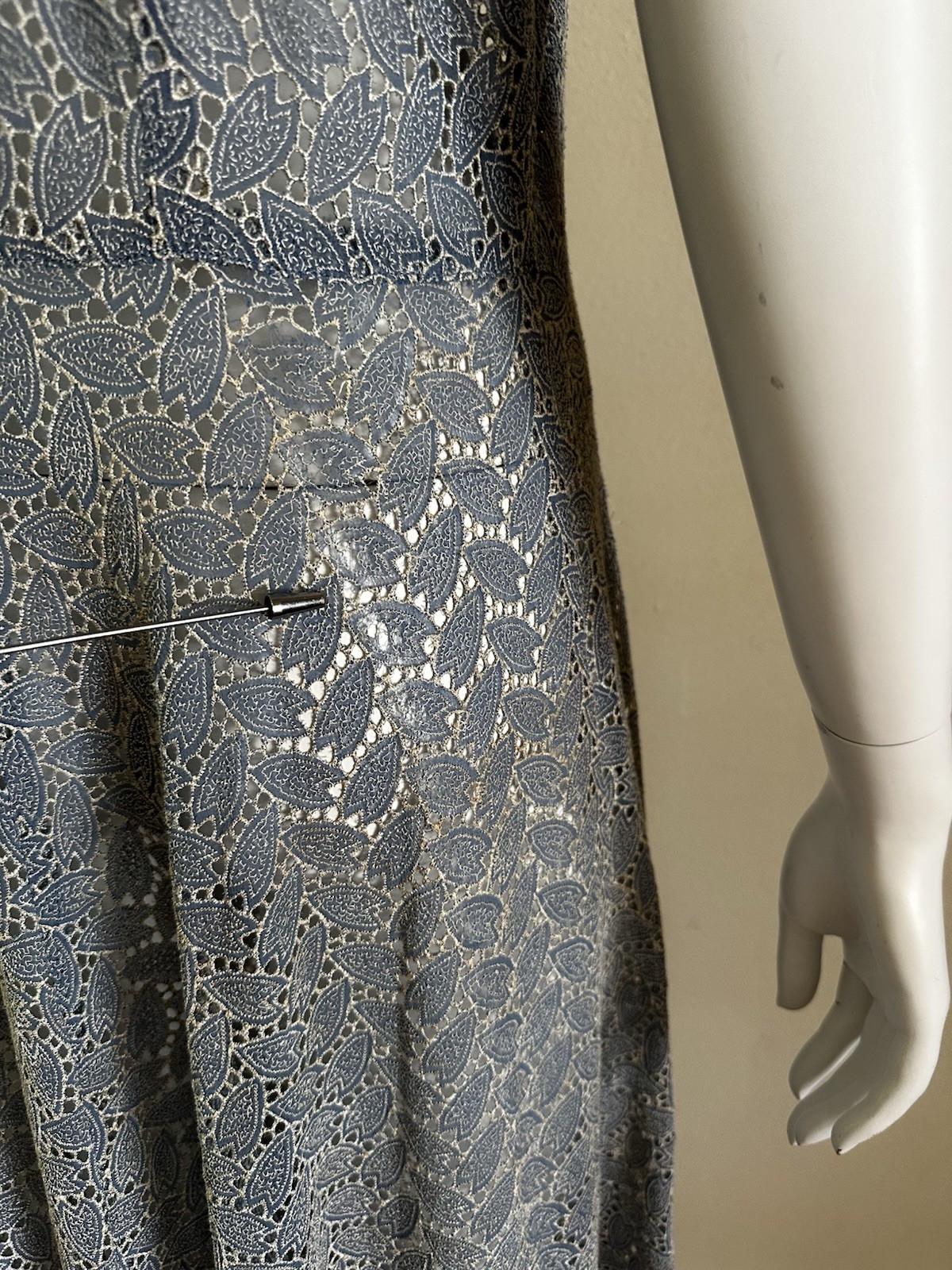 1940s Embroidered Rayon Crepe Cutwork Hostess Lounge Dress Blue Maxi L XL