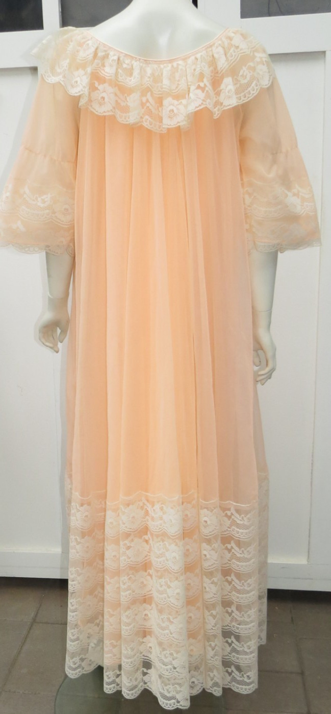Vtg INTIME Bright Pink Coral Sheer Chiffon Peignoir Robe Nightgown RUFFLES L