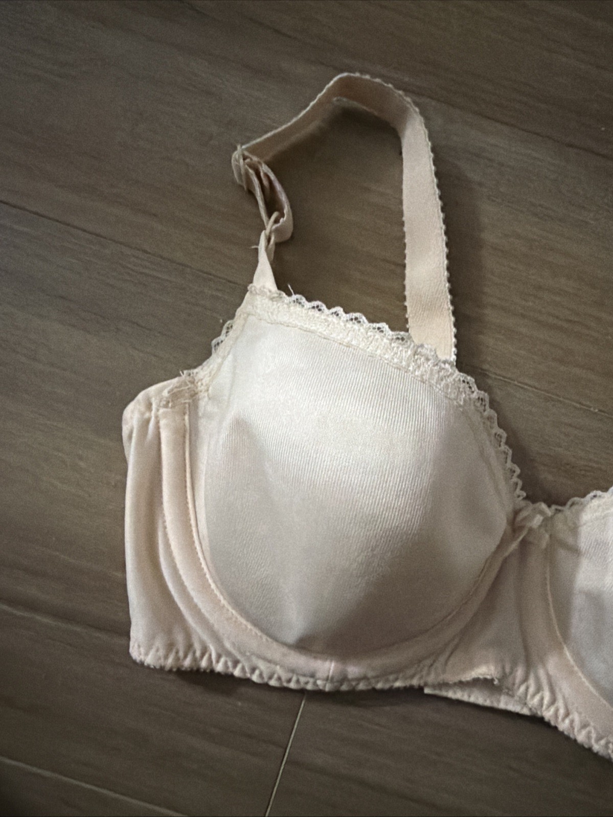 Vintage Playtex Ivory Balconette Underwire Bra 32C Lined