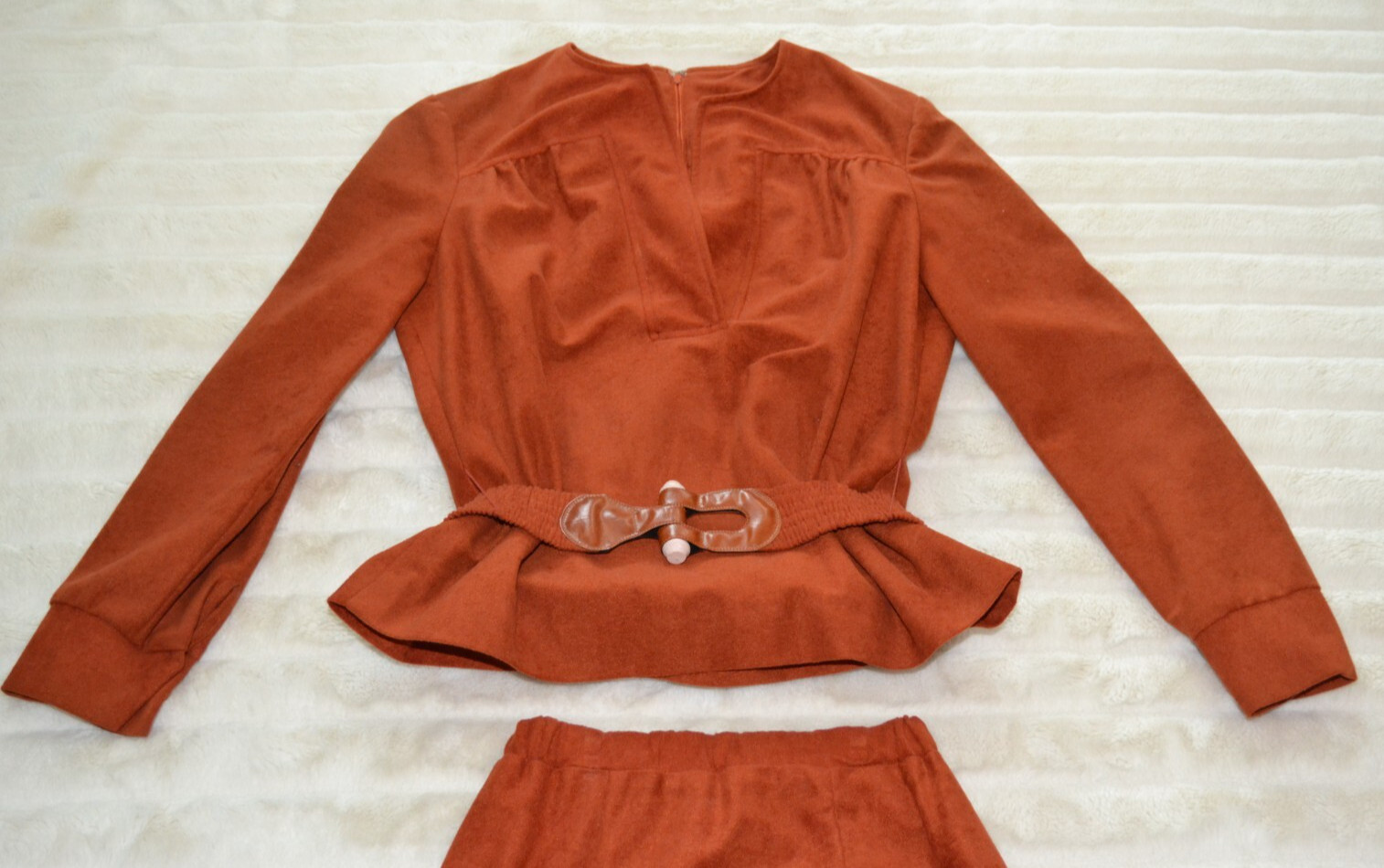 Vintage Rust Orange/Brown Long sleeve peplum Skirt Top belted suit set, sz 8