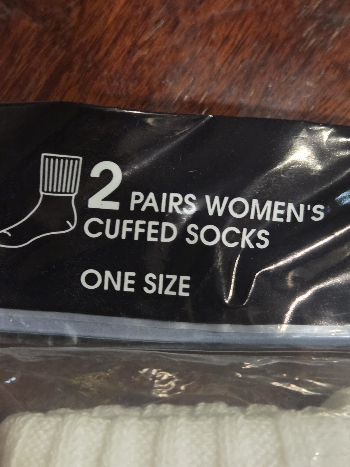 NOS Vtg Leggs Wear Basic Sox 2 Cuffed & 2 Crew Socks One Size 4 Pair Total USA