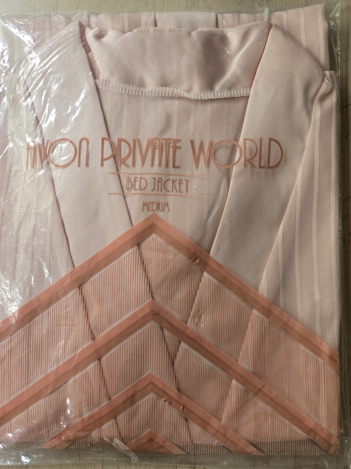 Old Stock 1987 Avon Sales Achievement Private World Peach Bed Robe Sz Medium