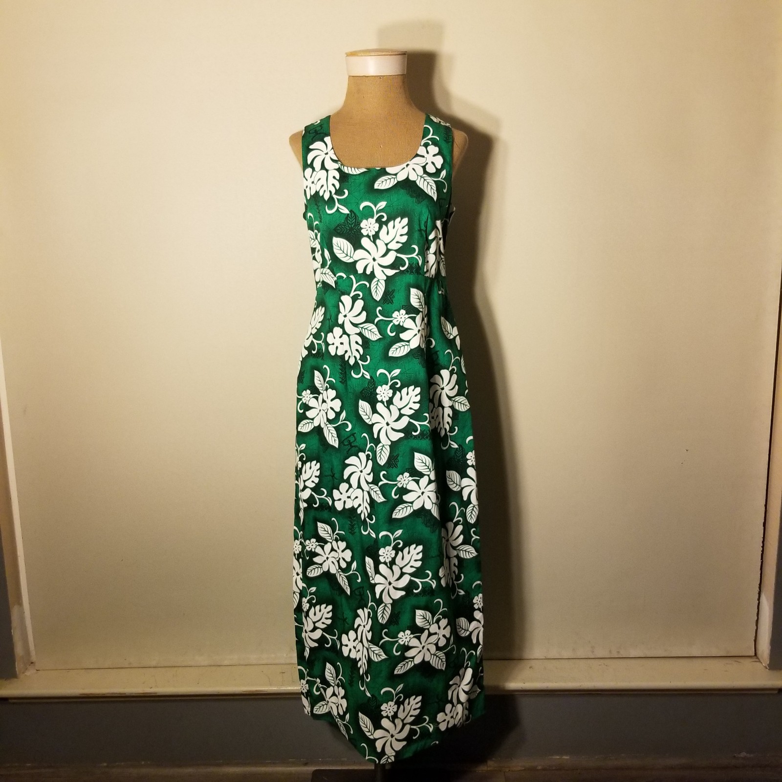 Deadstock 90&rsquo;s Hilo Hattie Green & White Floral Hawaiian Maxi Dress Size 10