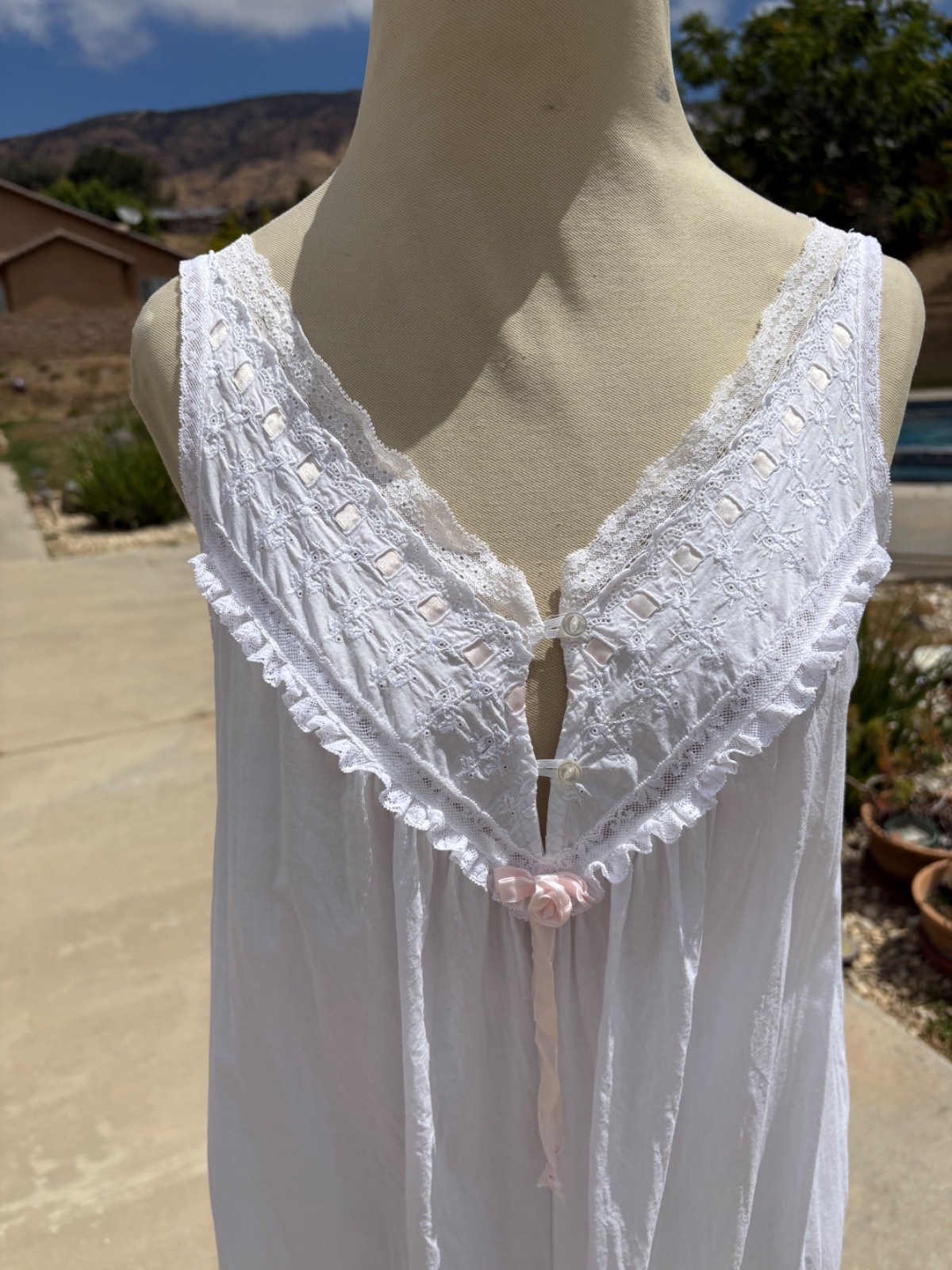 Vintage 90s Christian Dior Neiman Marcus White Cotton Lace Trim Nightgown M USA