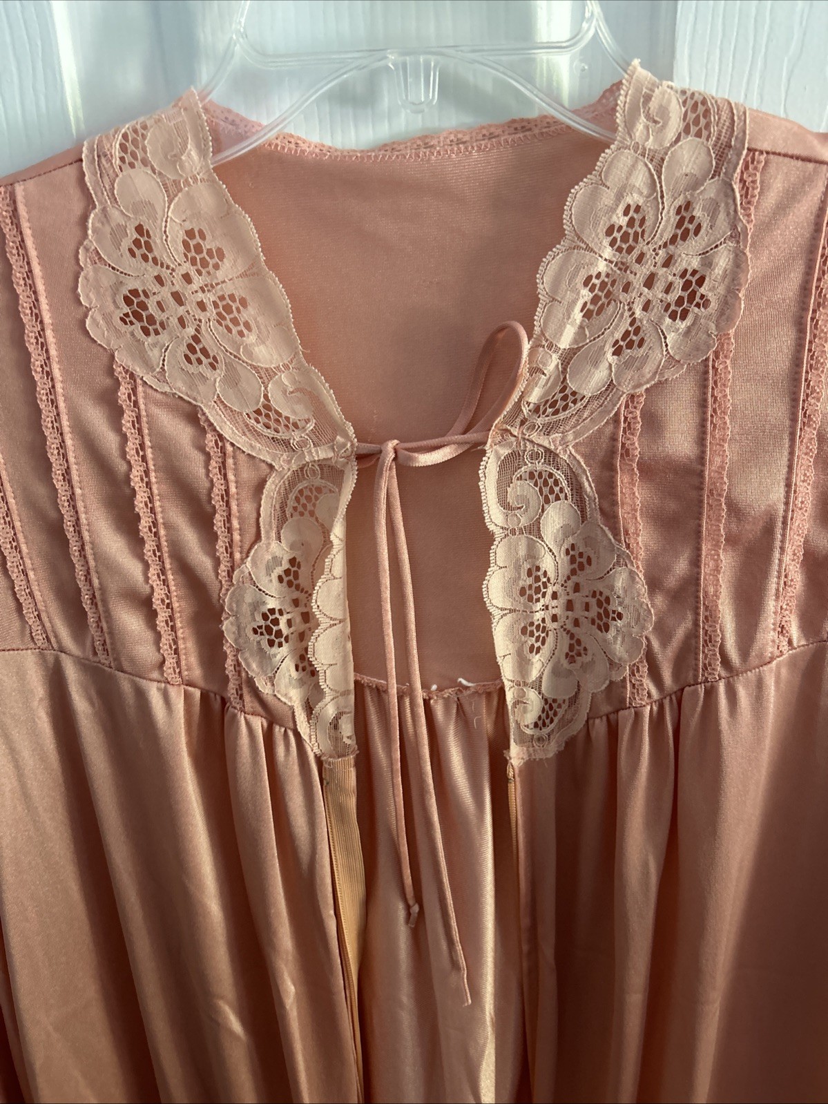 Stunning Vtg GOSSARD ARTEMIS Peach Nylon & Lace Nightgown /robe Small