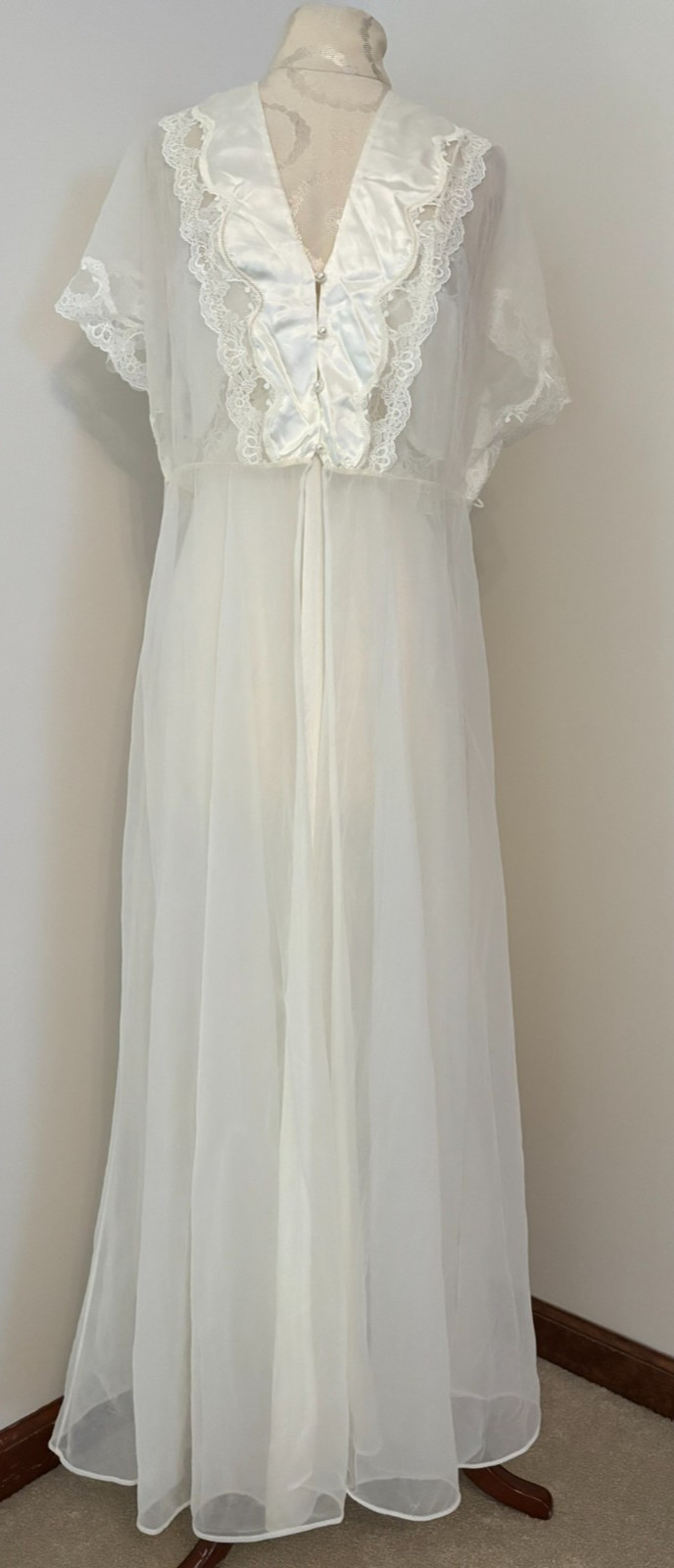 NEW! VINTAGE Val Mode BRIDAL Ivory Nylon Lace Peignoir Gown Robe Nightgown Set M