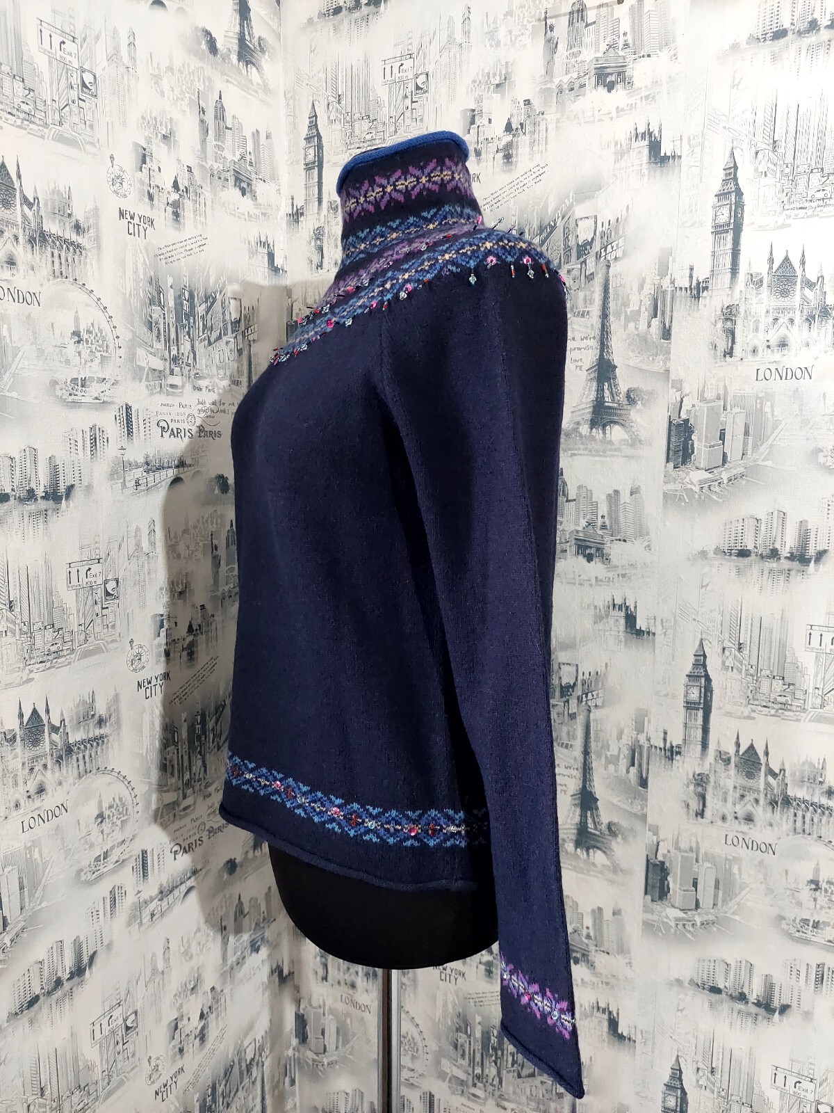 VTG Laura Ashley Sweater 100% Lambswool Multicolor Fair Icle Beaded Knit Sz S /P