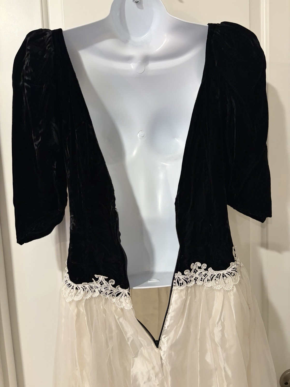 Vtg 70&rsquo;s ALFRED ANGELO Black Velvet White Tulle Party Dress~ 7/8~Union Label USA