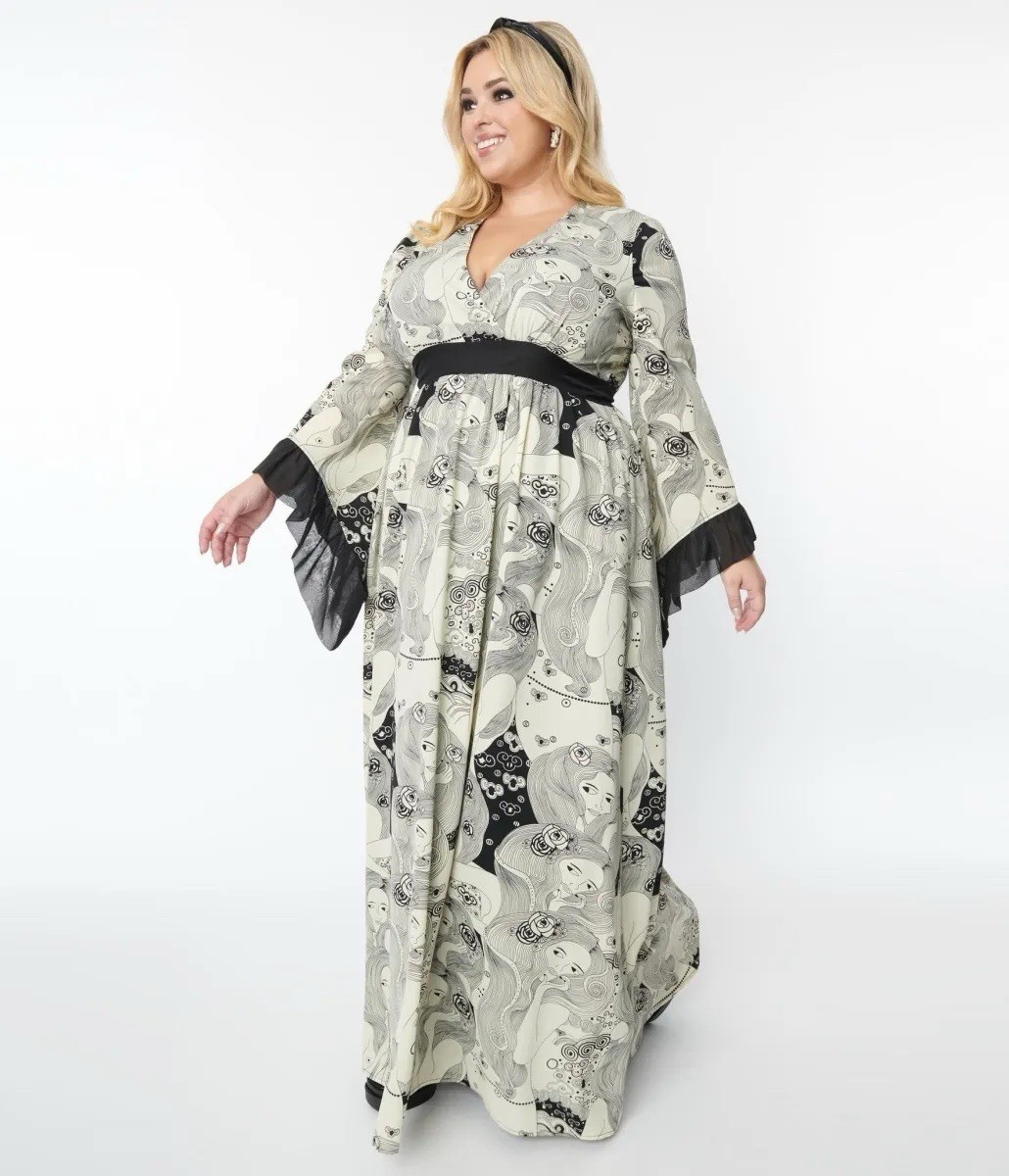 Unique Vintage Plus Size 1970s Psychedelic Goddess Print Maxi Dress
